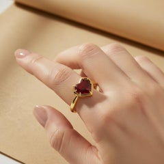 Heart garnet ring in 14k gold