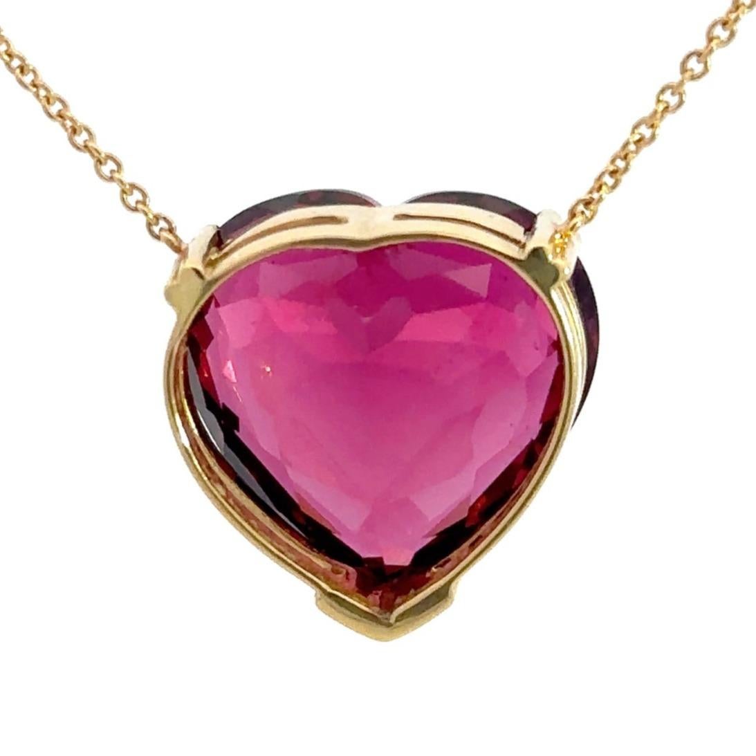 Heart Garnet Tourmaline 18K Rose Gold Exclusive Necklace In New Condition For Sale In Montreux, CH