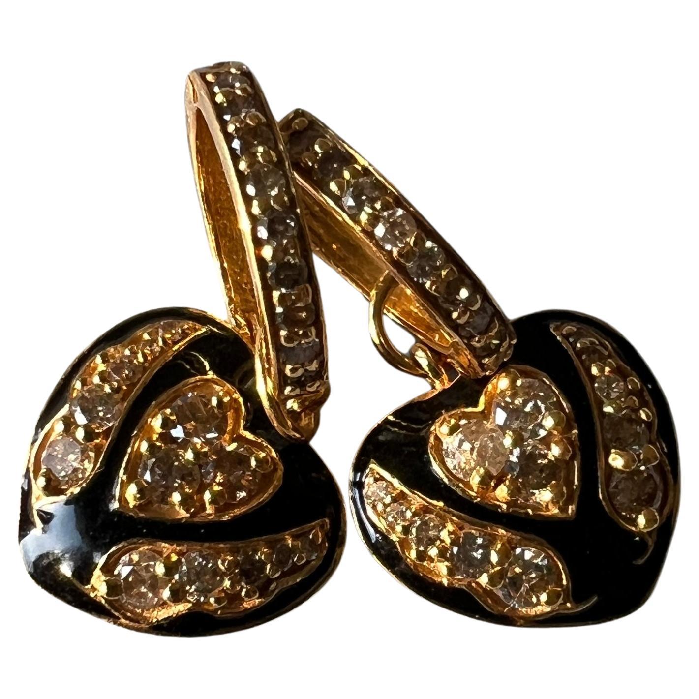 Taglio singolo Orecchini a cerchio a cuore Smalto nero Diamante bianco in vendita