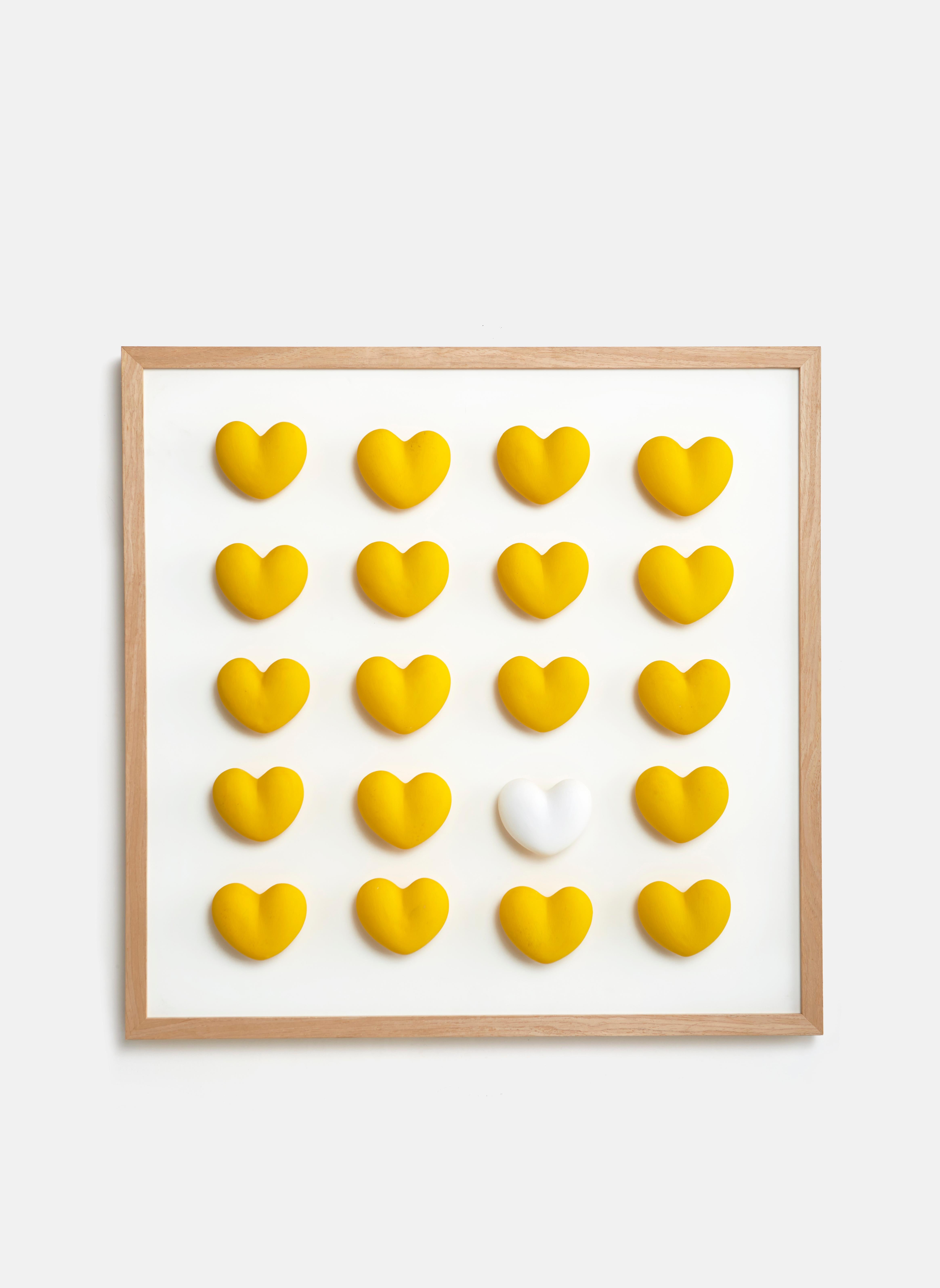 Heart Installation mit Rahmen II von Hatsu (Moderne) im Angebot