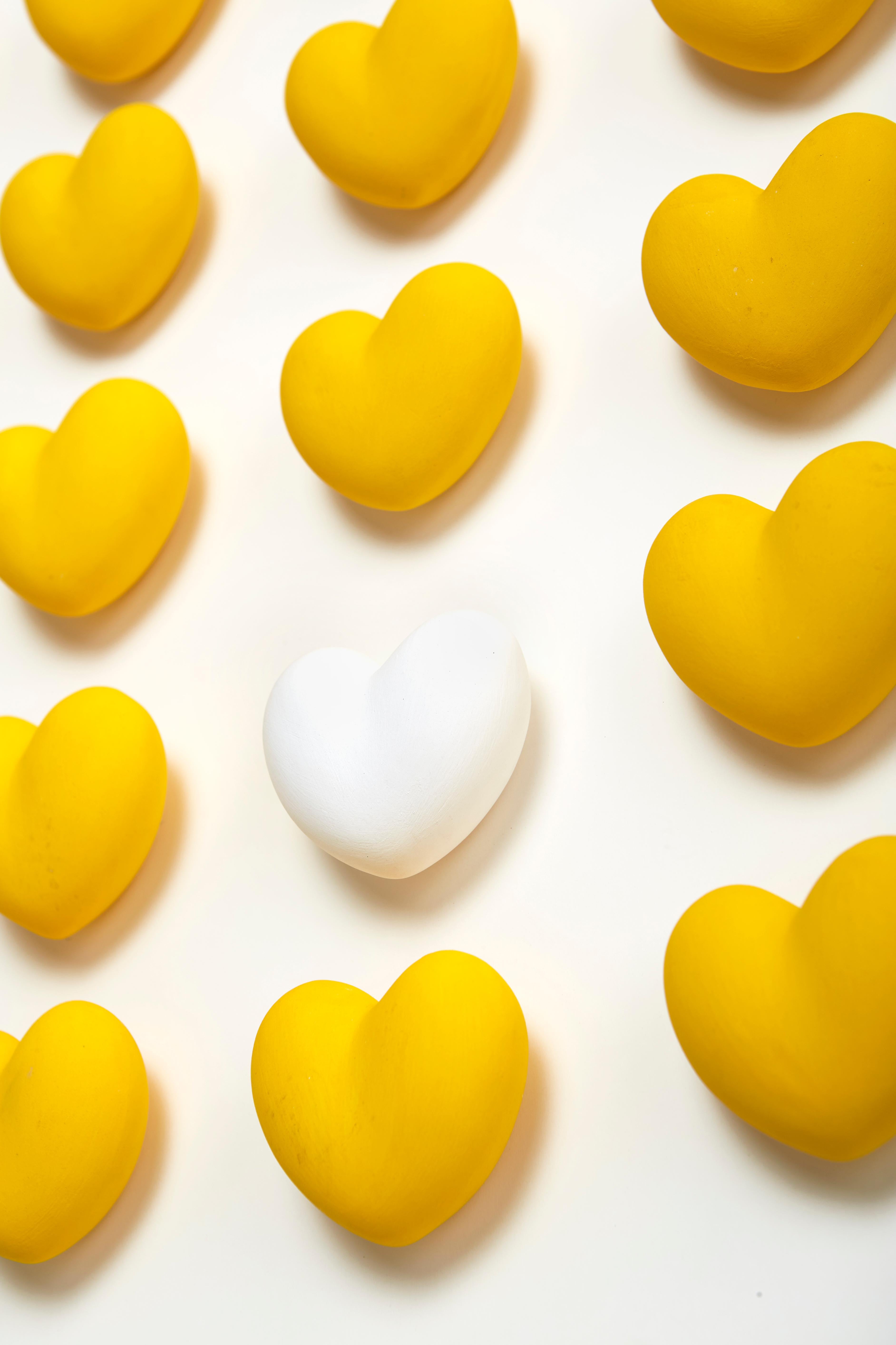 Heart Installation mit Rahmen II von Hatsu (Indisch) im Angebot