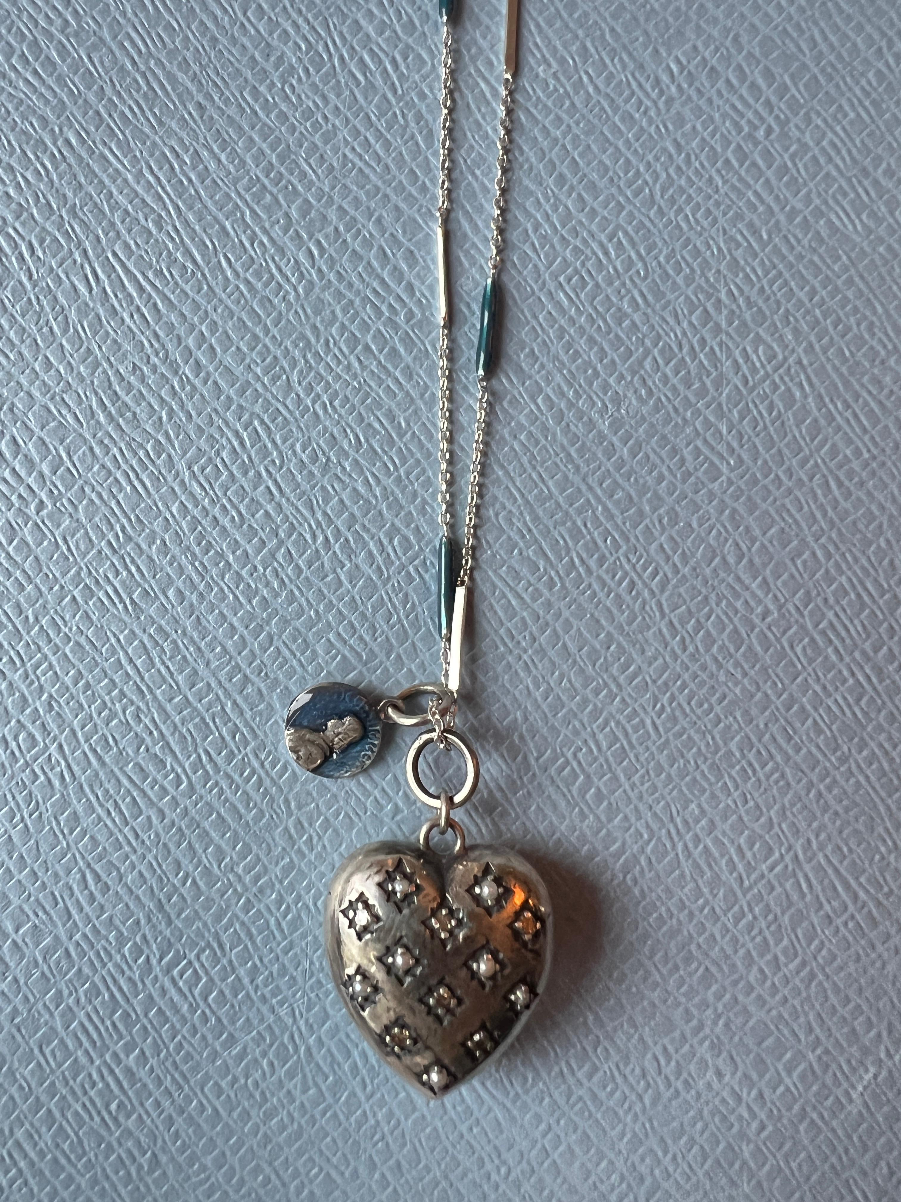 White Diamond Silver Heart Necklace In New Condition For Sale In Los Angeles, CA