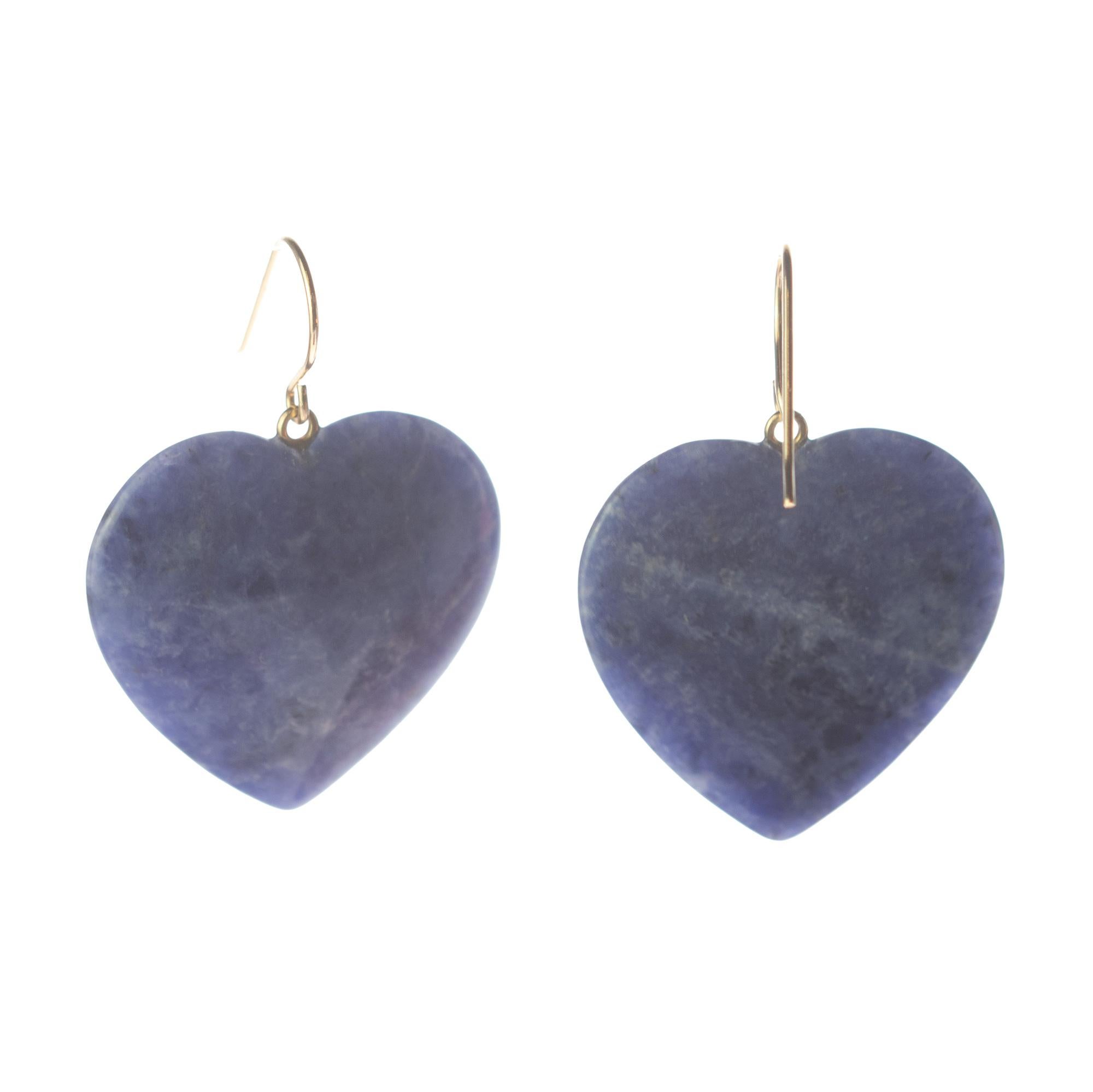 Boucles d'oreilles cocktail modernes et chics en forme de cœur en or jaune 18 carats et lapis-lazuli Neuf - En vente à Milano, IT