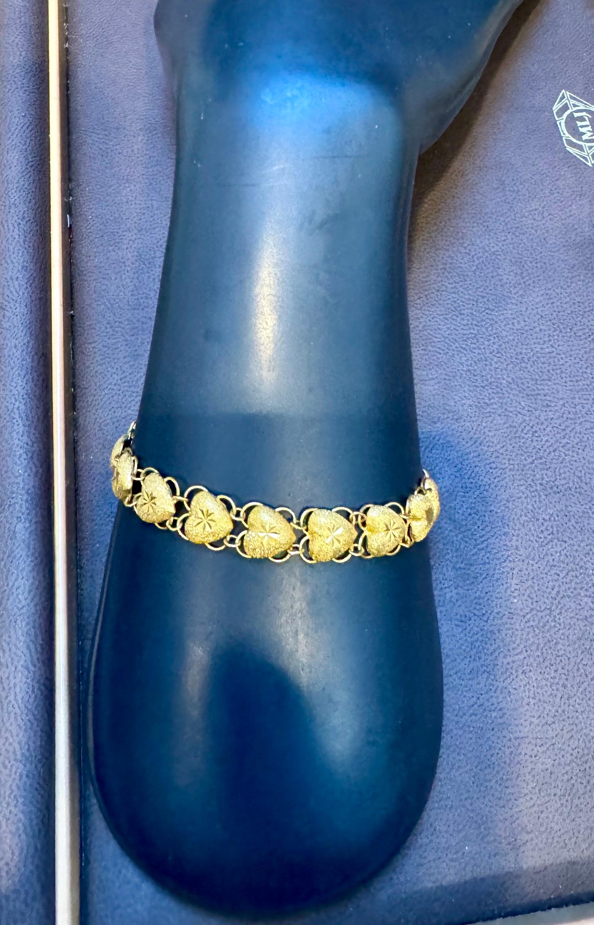 Heart Link 24 Karat Pure Yellow Gold Solid Bracelet, 16.5 Gm, 6.8 INCH For Sale 5