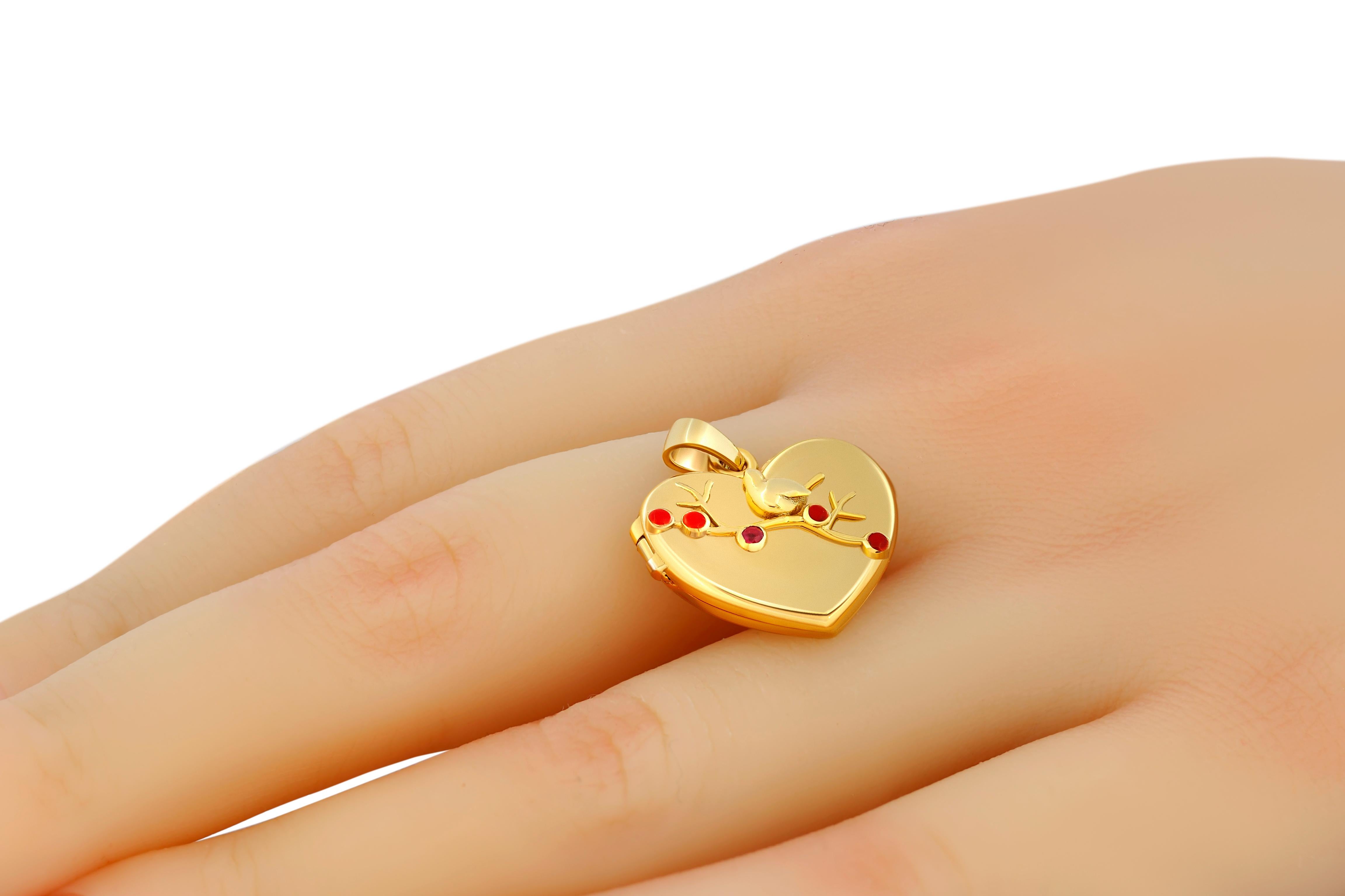 Heart Locket Charm Necklace In New Condition For Sale In Istanbul, TR