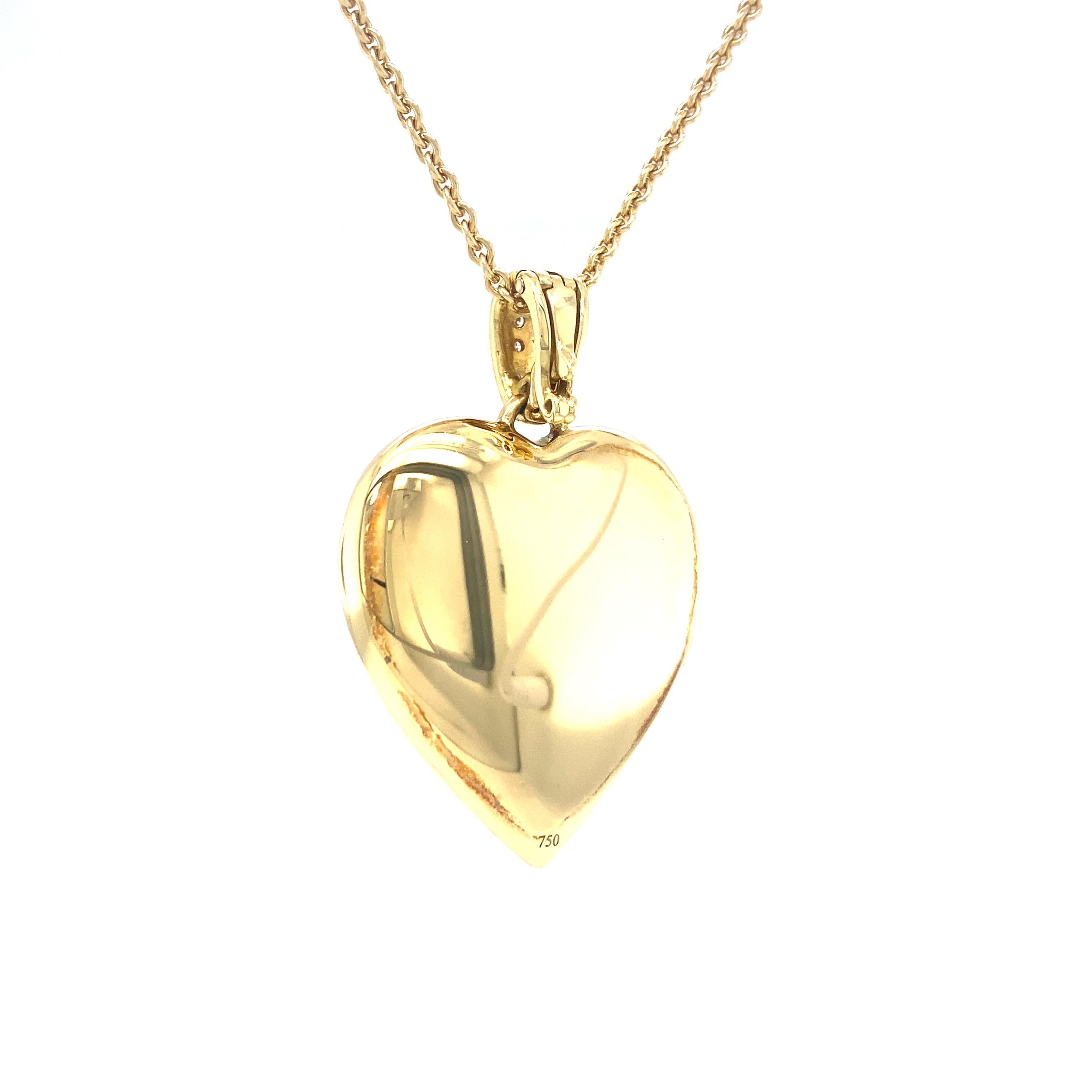 Women's Heart Locket Necklace 18k Yellow Gold Emerald Green Enamel 3 Diamonds 0.03ct For Sale