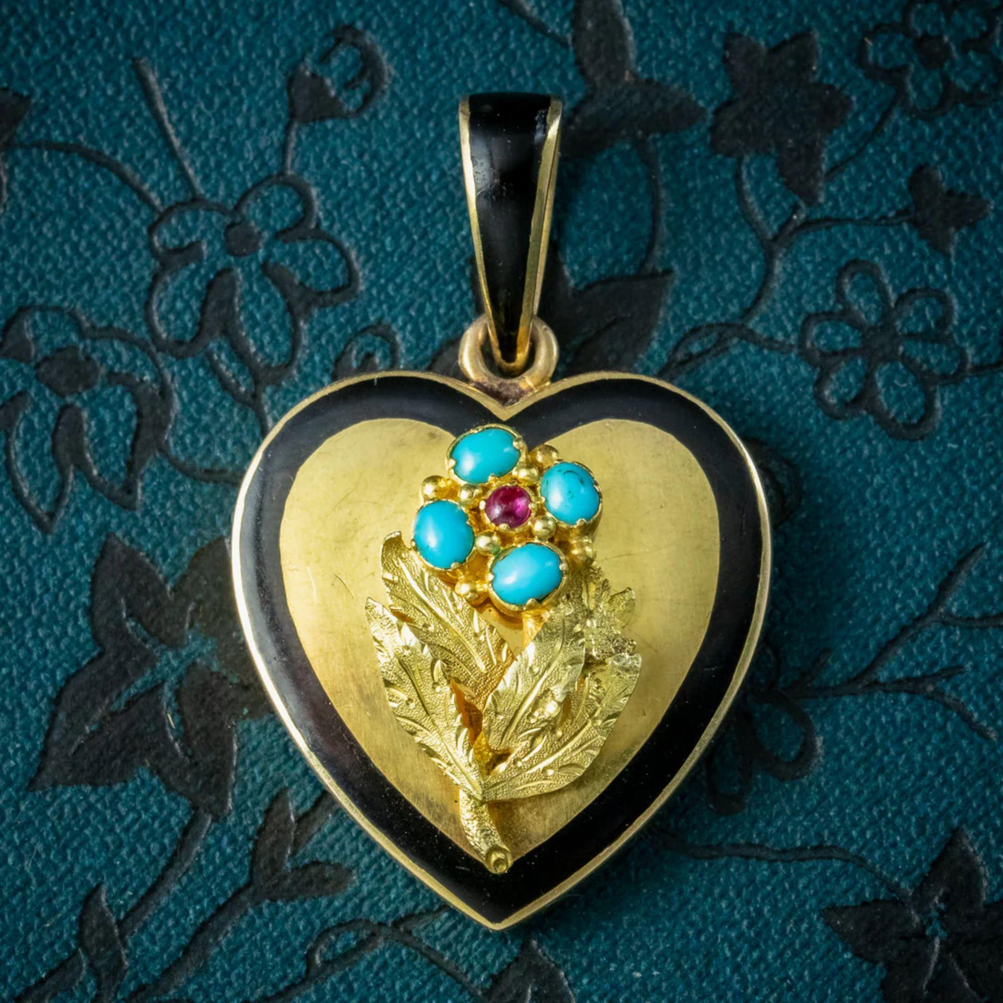 Heart Locket Turquoise Ruby Forget Me Not in 18 Carat Gold, circa 1880-1910 For Sale 1