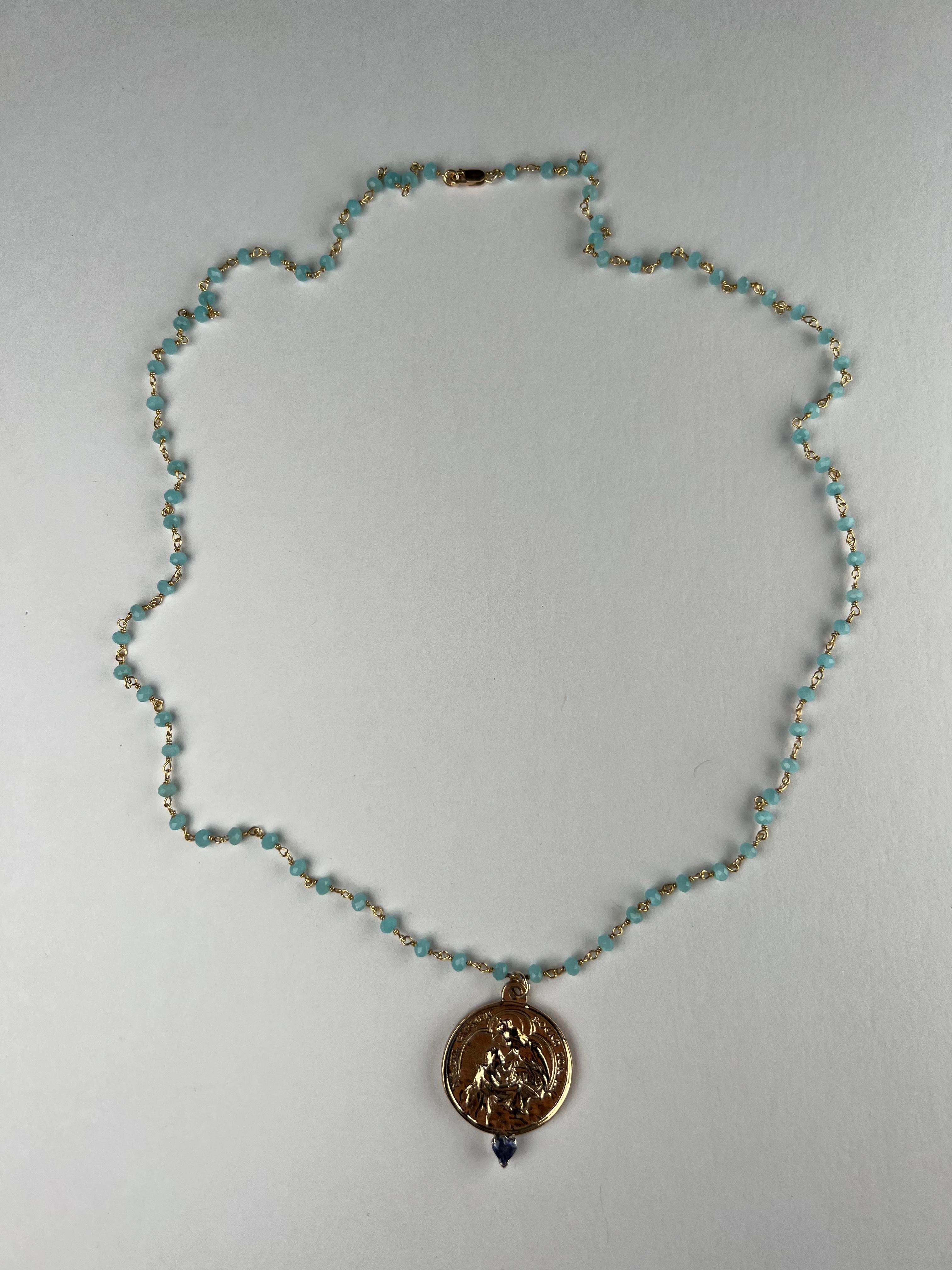 Collier Médaille Coeur Vierge Marie Chaîne de perles Tanzanite J Dauphin Pour femmes en vente