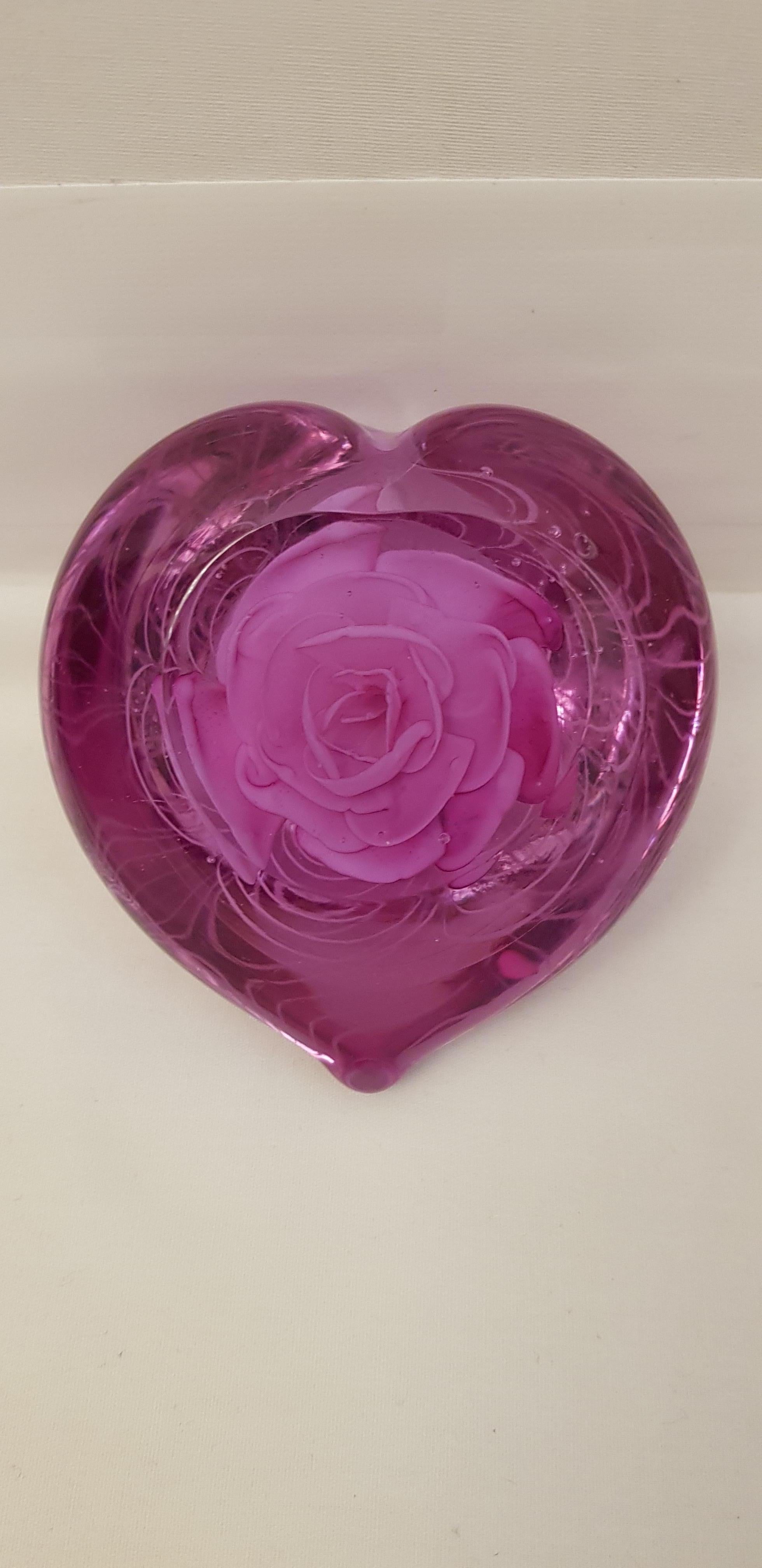 Beautiful murano glass purple faceted paperweight by rose flower brilliant condition.