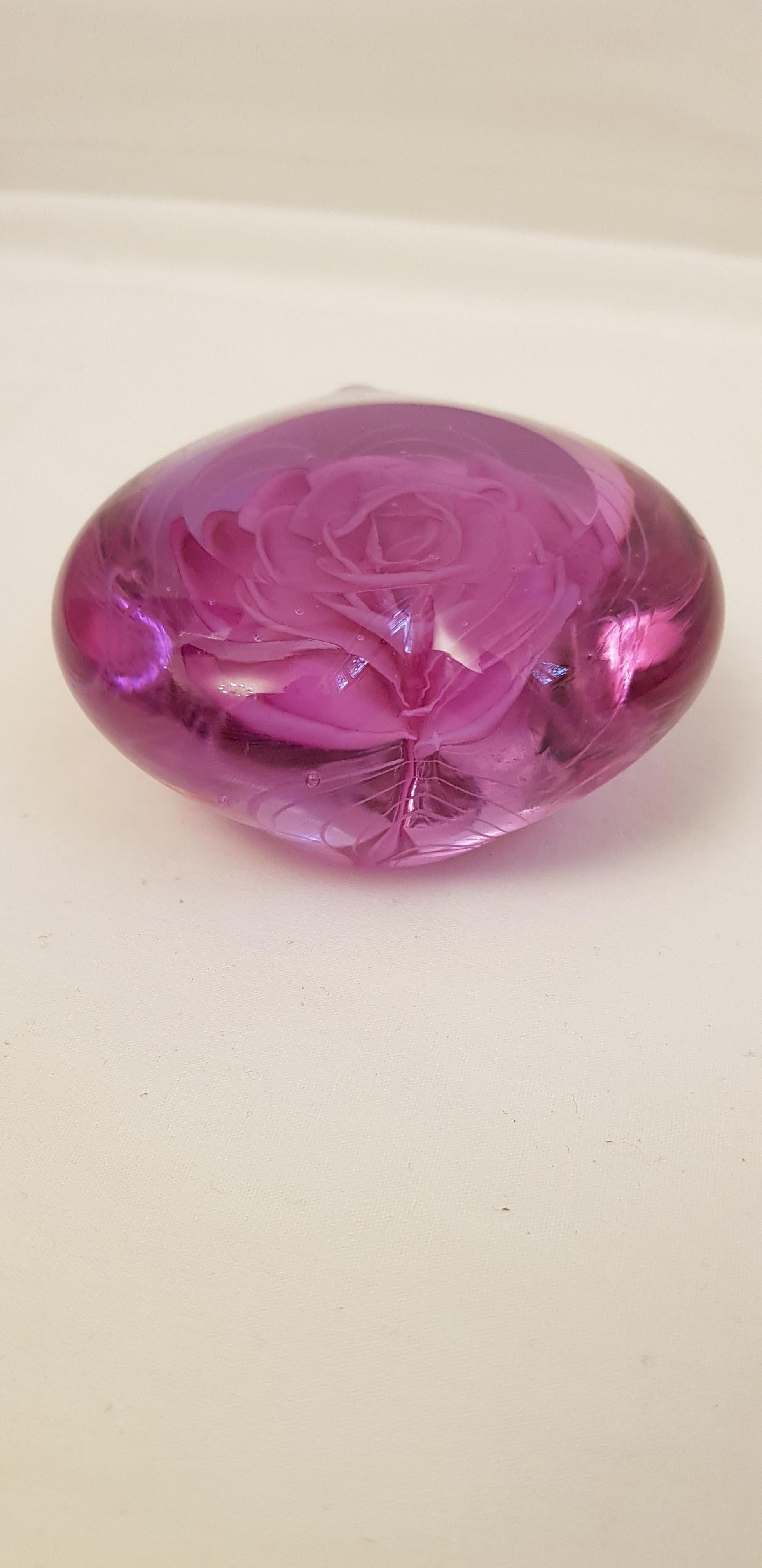 Art Deco Heart Murano Glass Faceted Paperweight For Sale