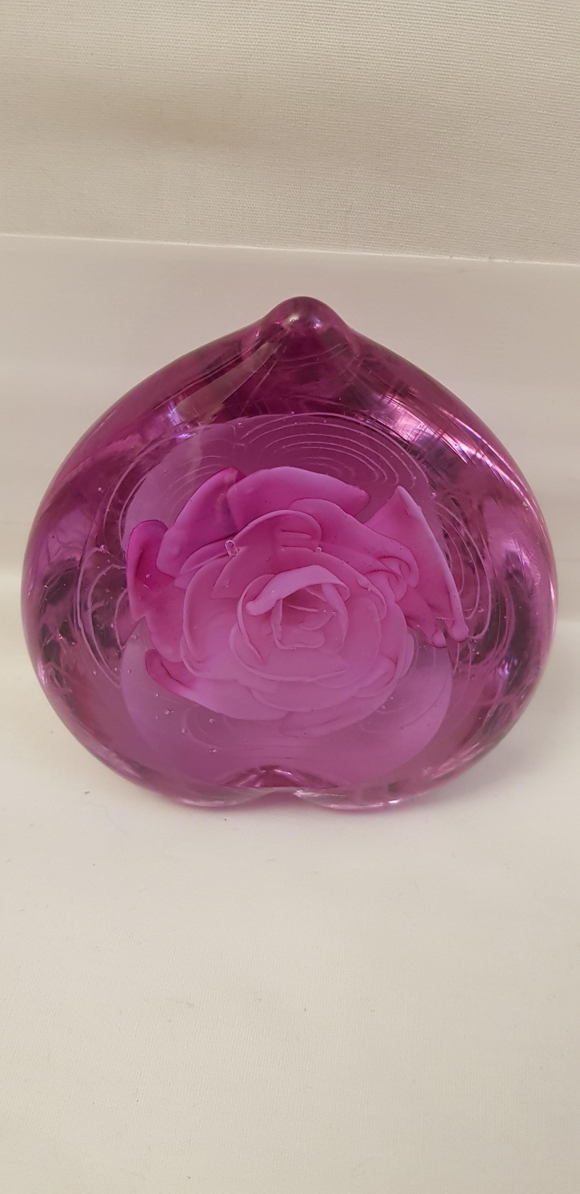 Heart Murano Glass Faceted Paperweight In Excellent Condition For Sale In Grantham, GB