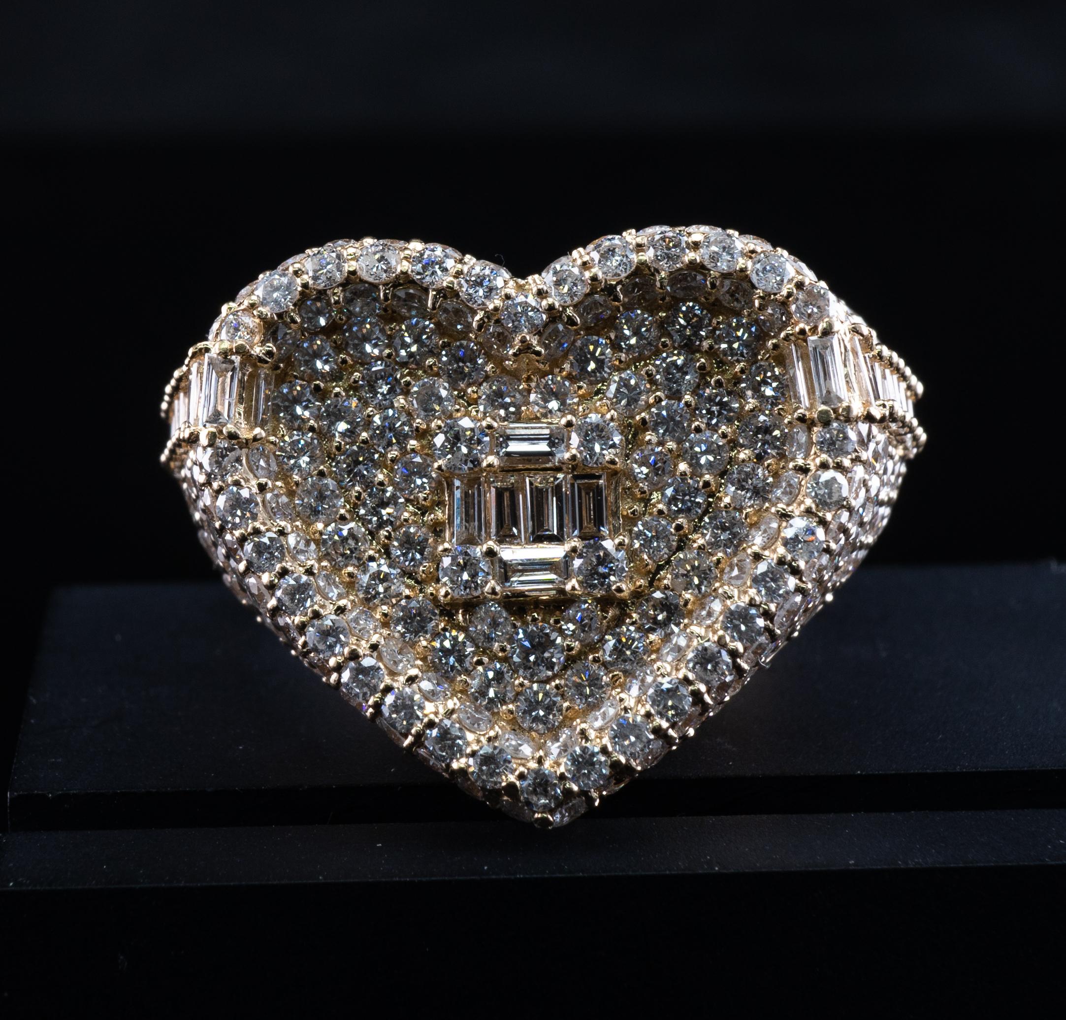 Bague cœur naturel en or 14 carats de 3,74 carats par Yashar Jewelry en vente 6