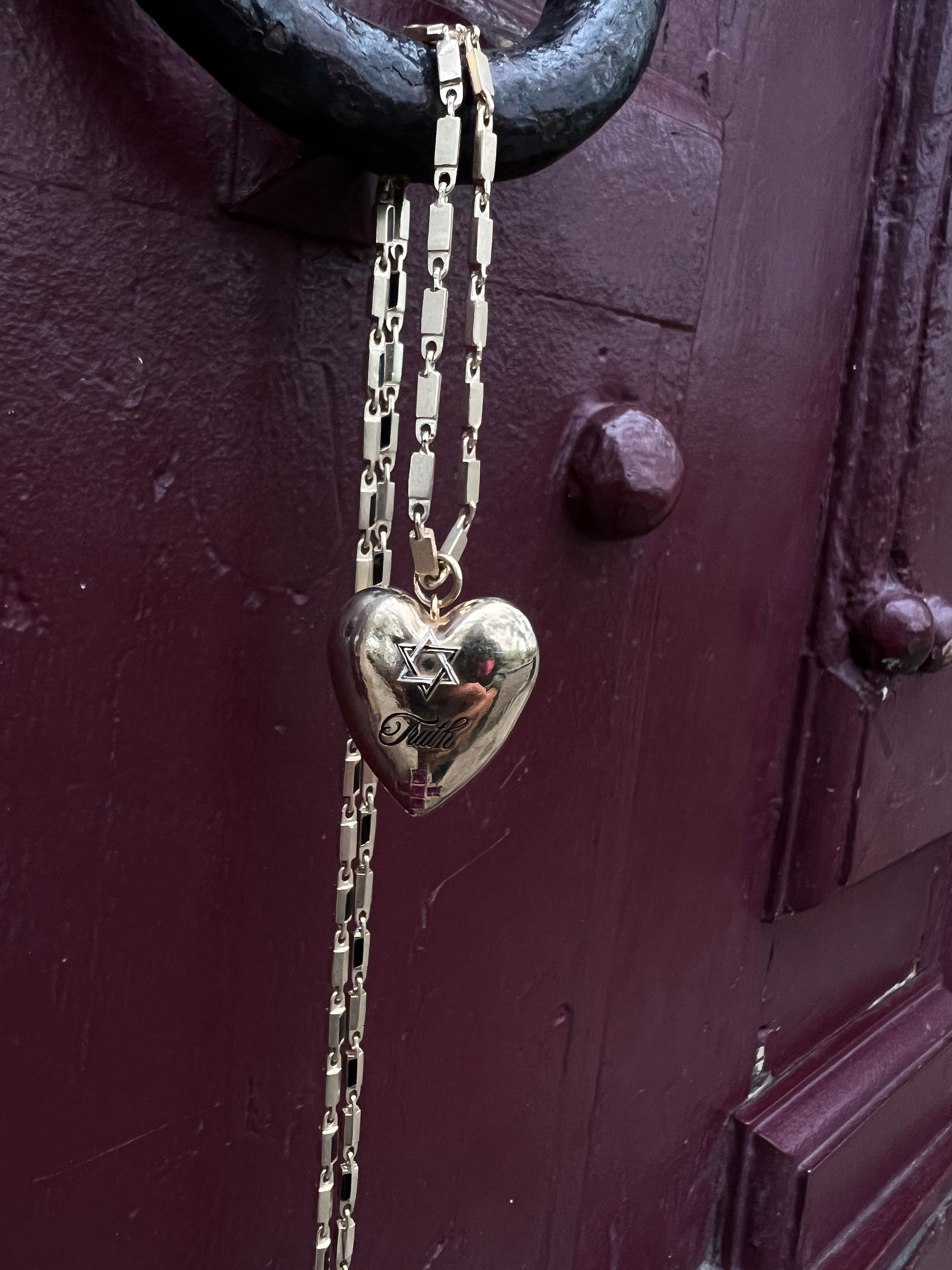 Vittoriano Collana con ciondolo a catena David David Star Truth Heart in vendita