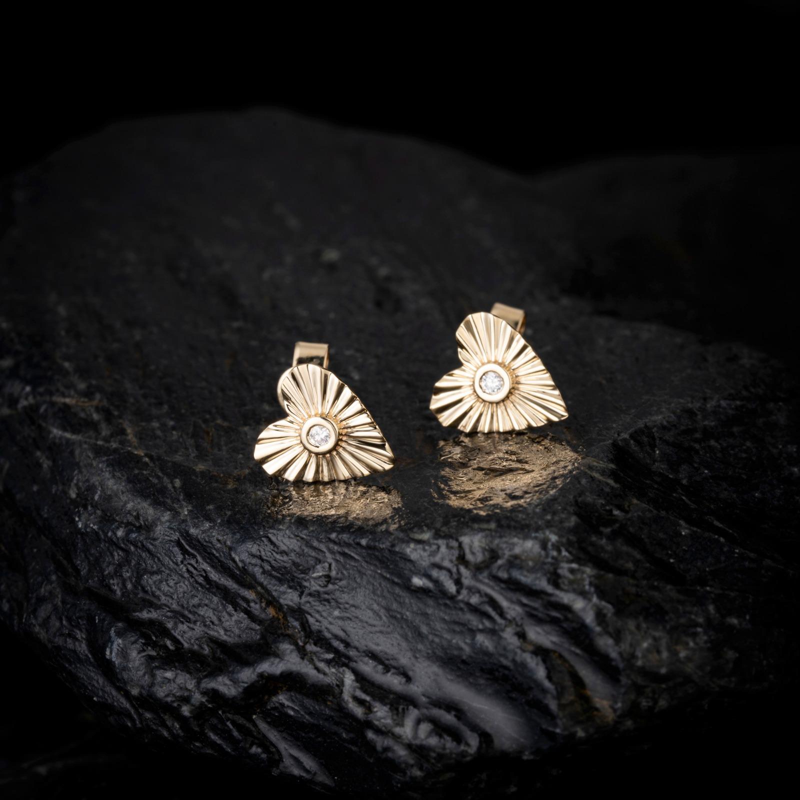 Heart of Light 14K Gelbgold Diamant-Ohrringe im Zustand „Neu“ im Angebot in Los Angeles, CA