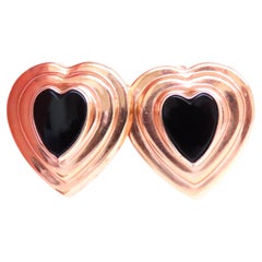 Orecchini a cupola con cuore in onice sollevato in oro 14kt 12631