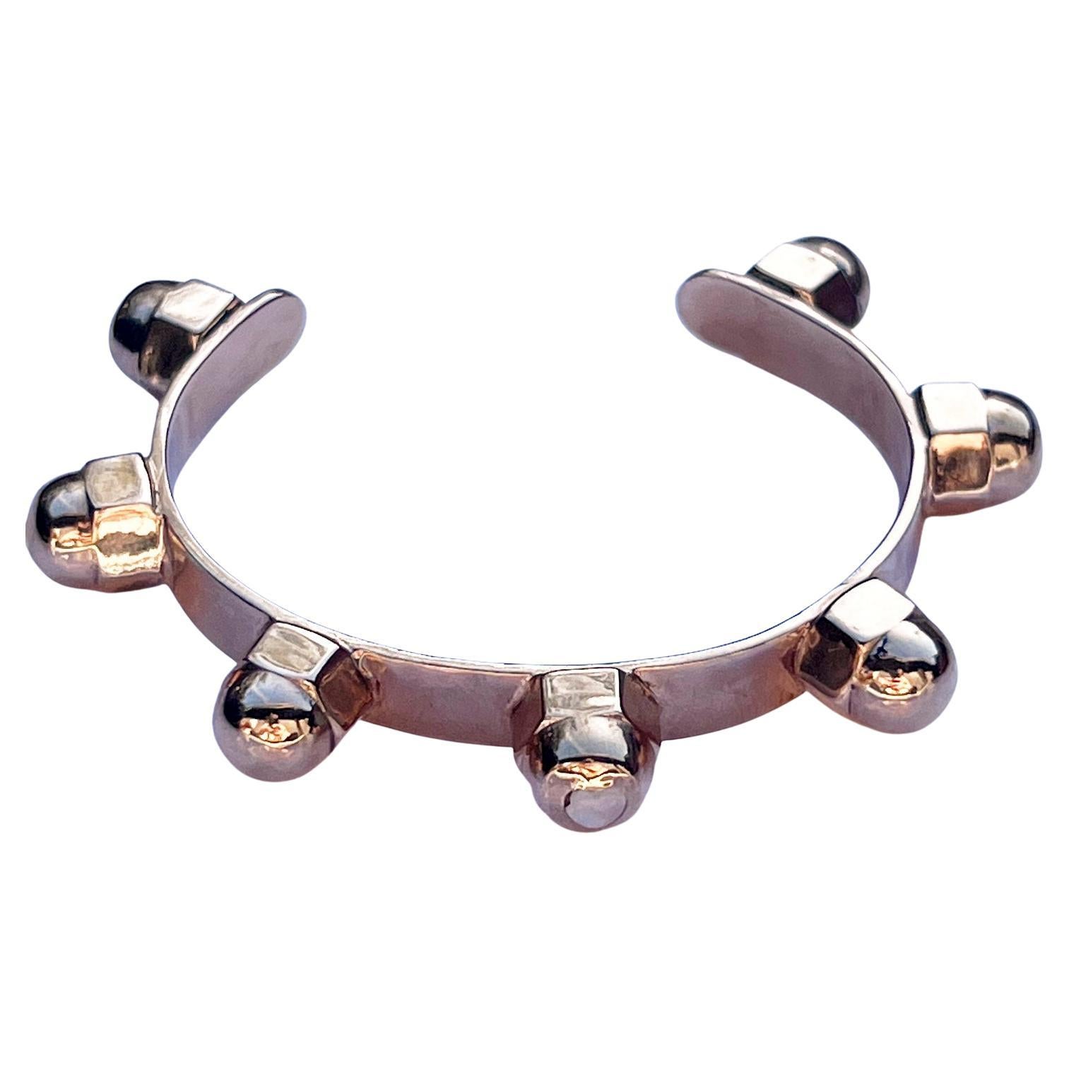 Victorien Bracelet manchette à clous Opale en forme de coeur Bronze J Dauphin en vente