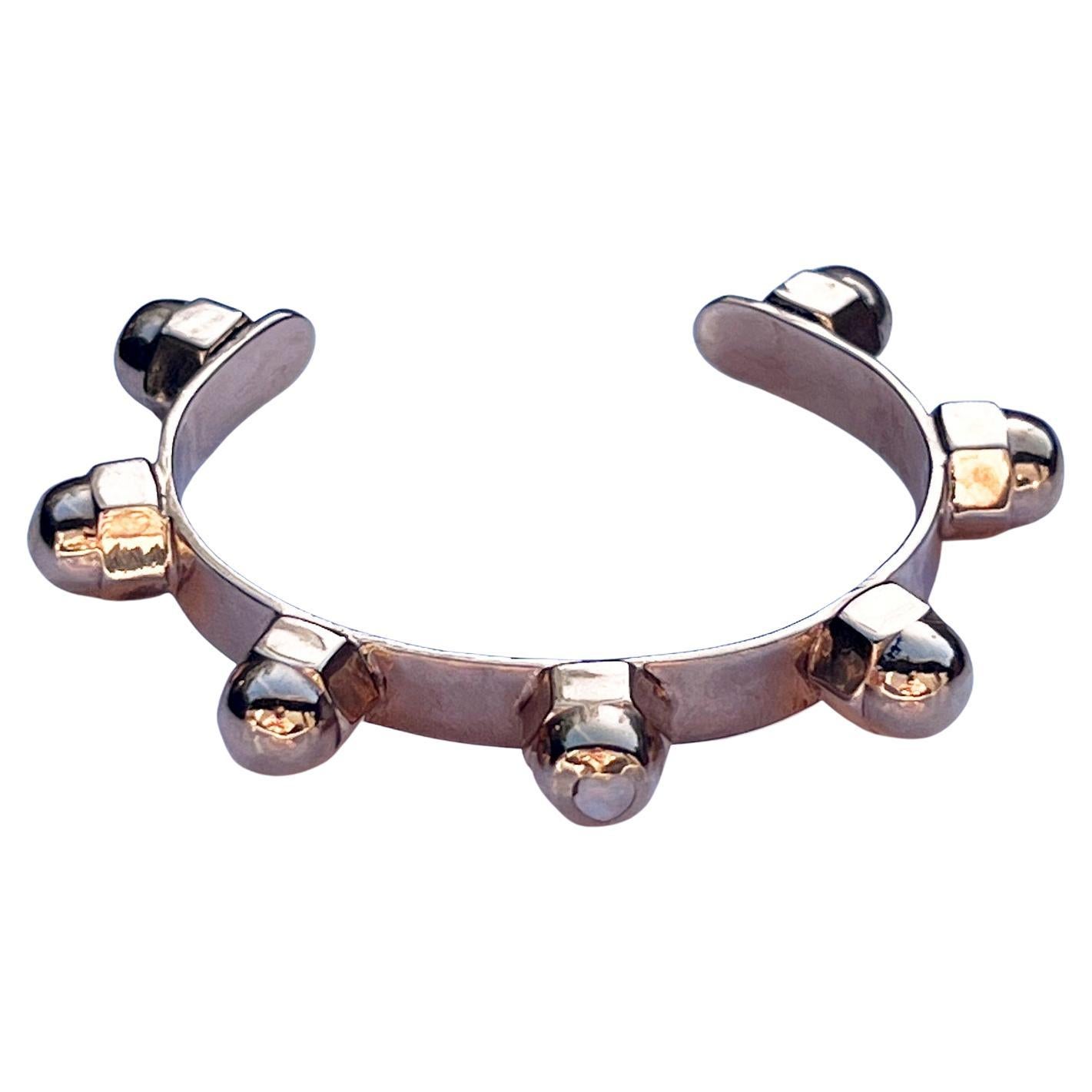 Bracelet manchette à clous Opale en forme de coeur Bronze J Dauphin en vente