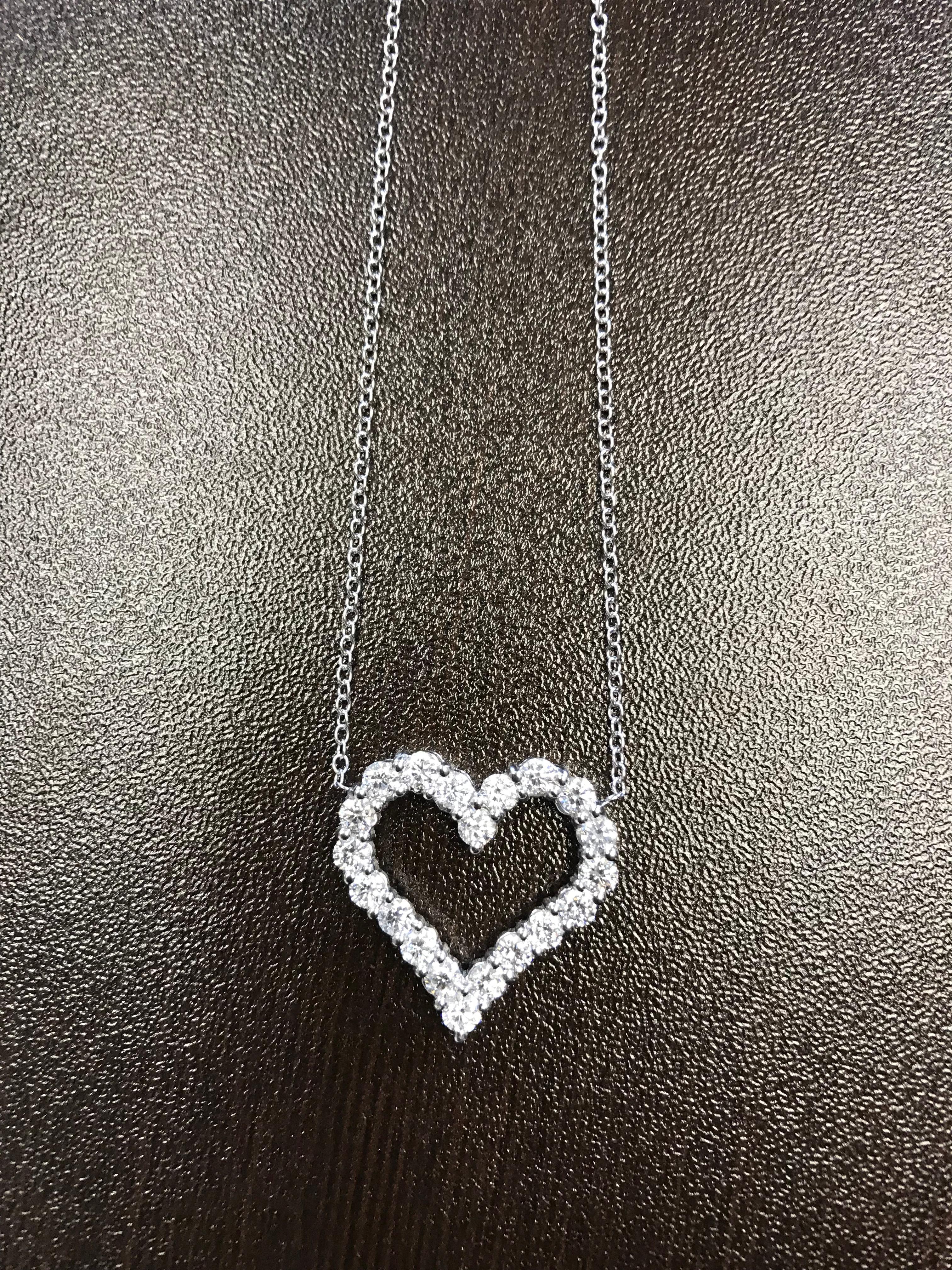 Heart Pendant 2 Carat In New Condition For Sale In Great Neck, NY