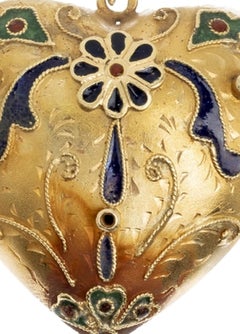 Pendentif en forme de cœur en or 19,2 carats ; émaux et diamants.