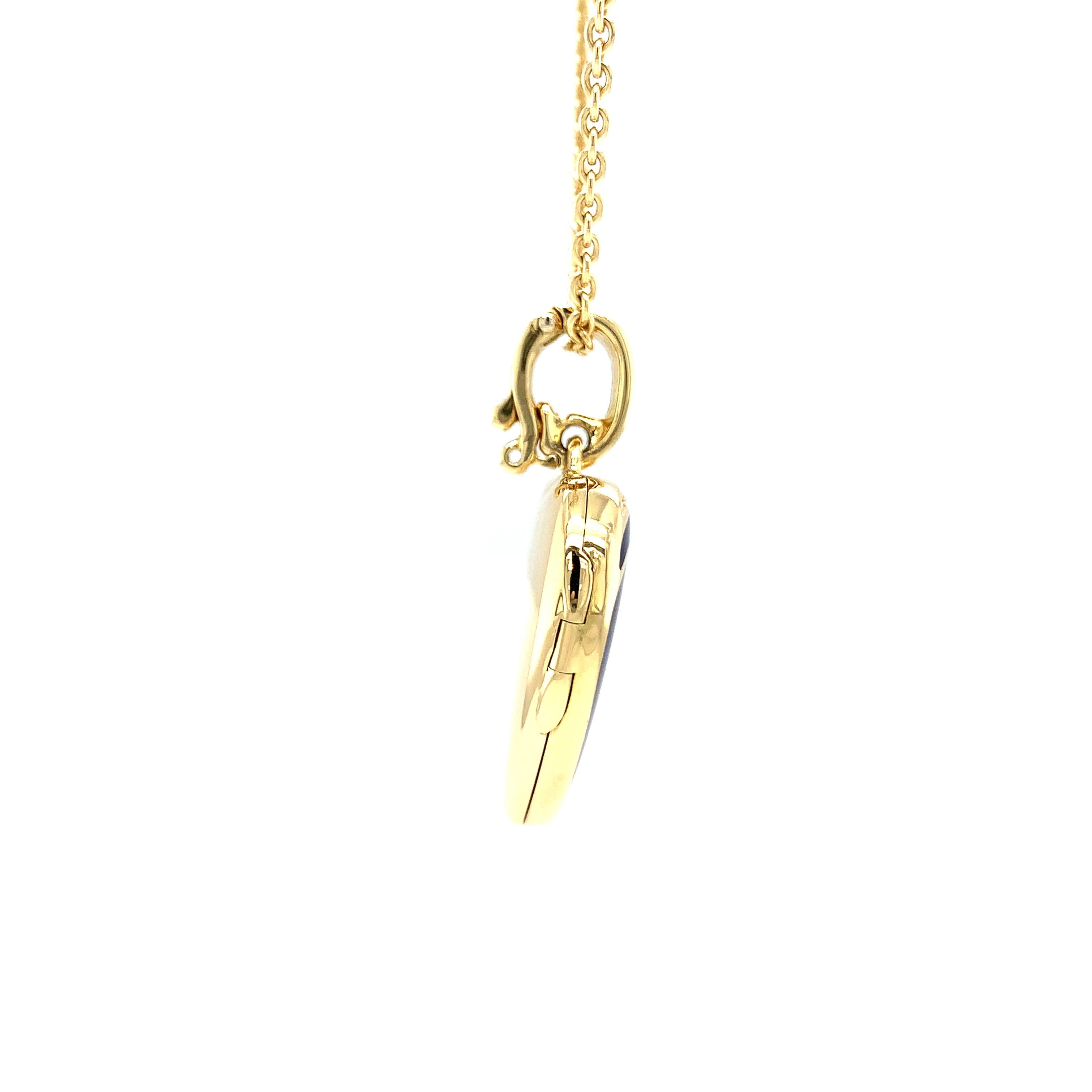 Taille brillant Collier médaillon pendentif cœur en or jaune 18 carats, émail bleu et 6 diamants 0,12 carat H VS en vente