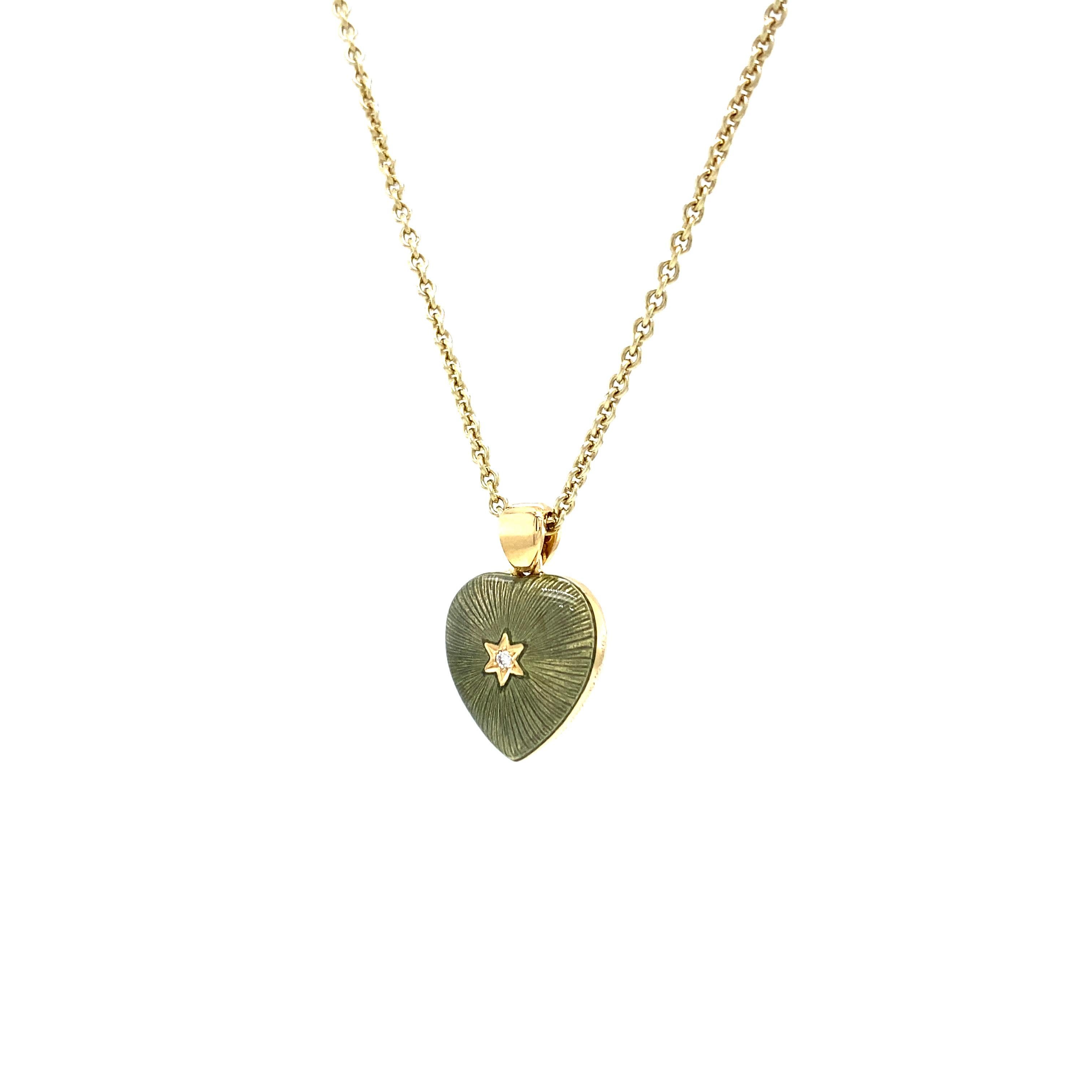 Two Colored Heart Pendant 18k Yellow Gold Green/Yellow Enamel 2 Diamonds 2.02 ct For Sale 1