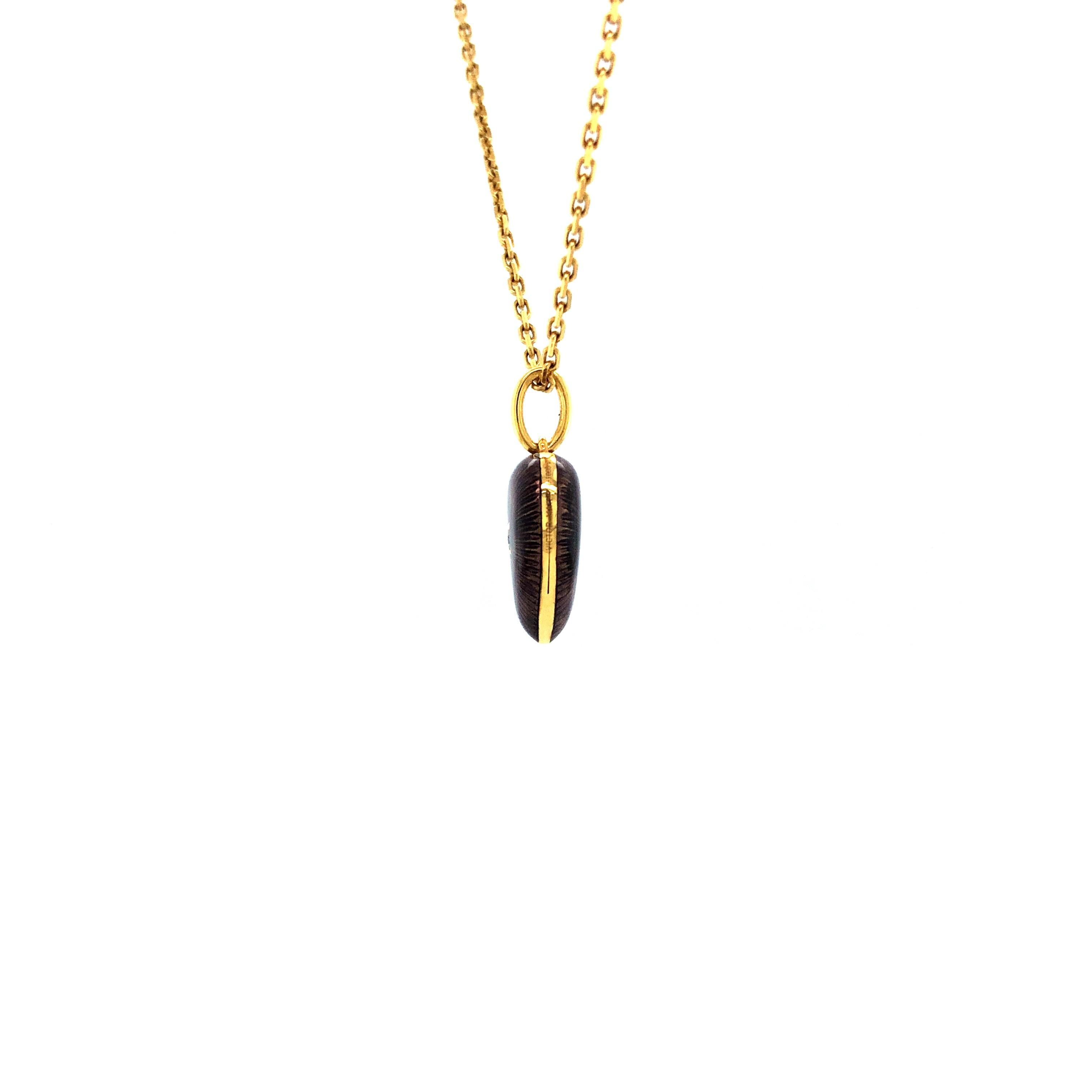  Collier pendentif étoile en forme de cœur en or jaune 18 carats, émail violet et 2 diamants 0,03 carat GVS en vente 1