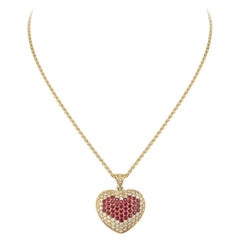 Collier pendentif en forme de cœur avec rubis