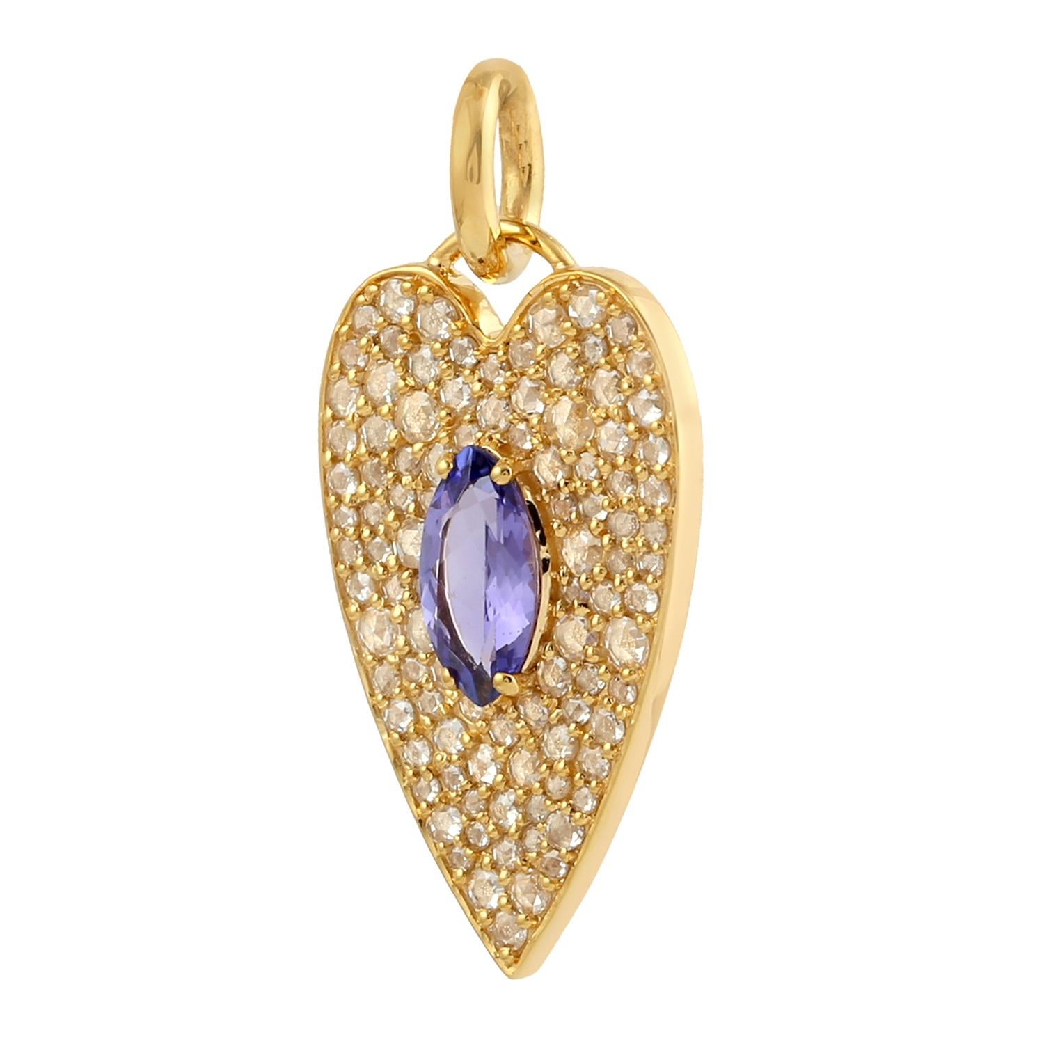 Ciondolo a cuore con tanzanite blu a forma di marquise e pavé di diamanti in oro giallo 18 carati In condizioni Nuovo in vendita a New York, NY