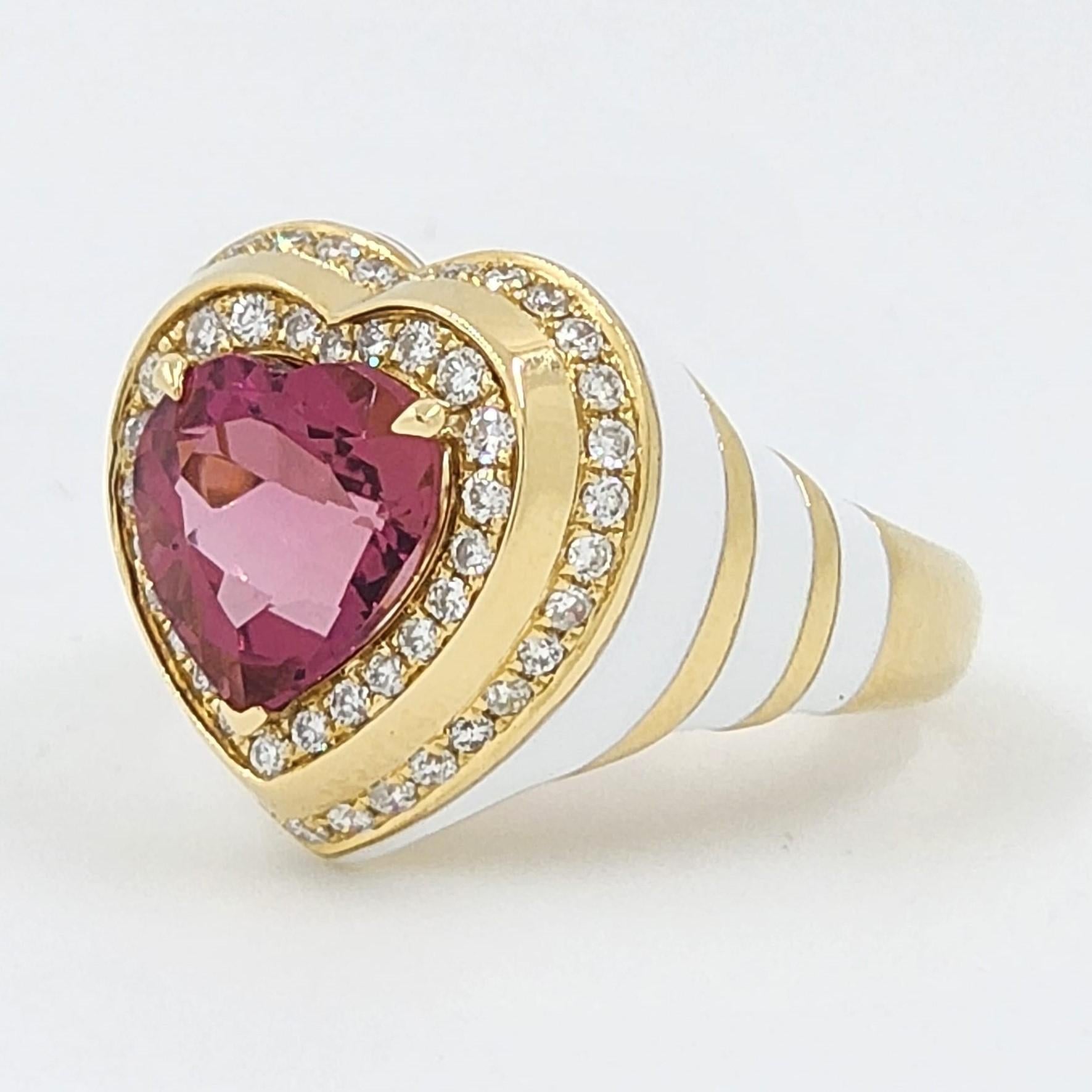 Cuore Anello da cocktail con tormalina rosa e smalto e diamanti in oro giallo 18 carati