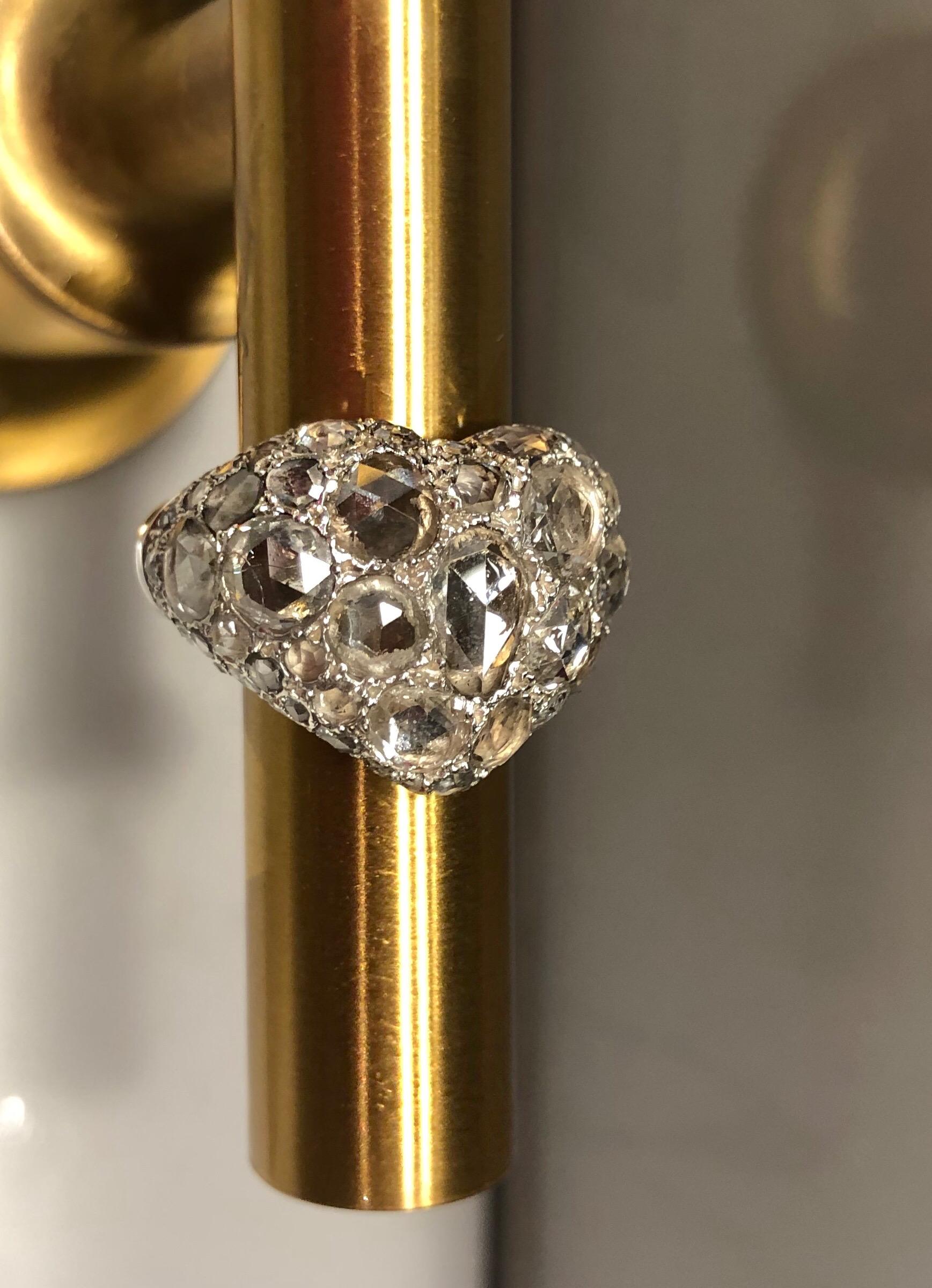 Women's or Men's Heart Ring 18 Karat Gold with 5 Carat Rose Cut Diamonds For Sale