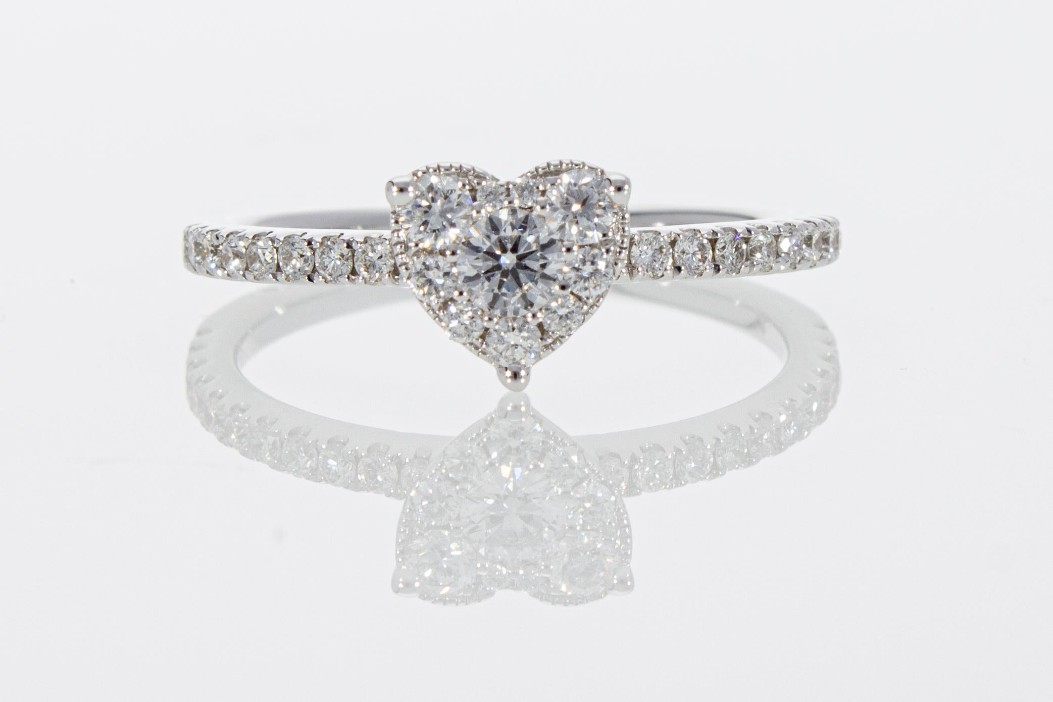 Heart Shaped Engagement Ring with 0.50 ct of Diamonds For Sale 1