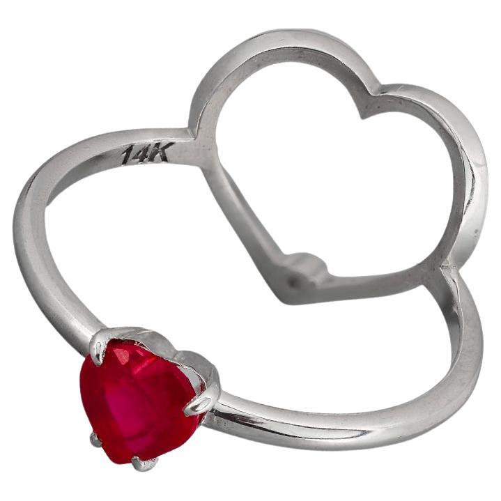 Heart ruby 14k gold ring. For Sale