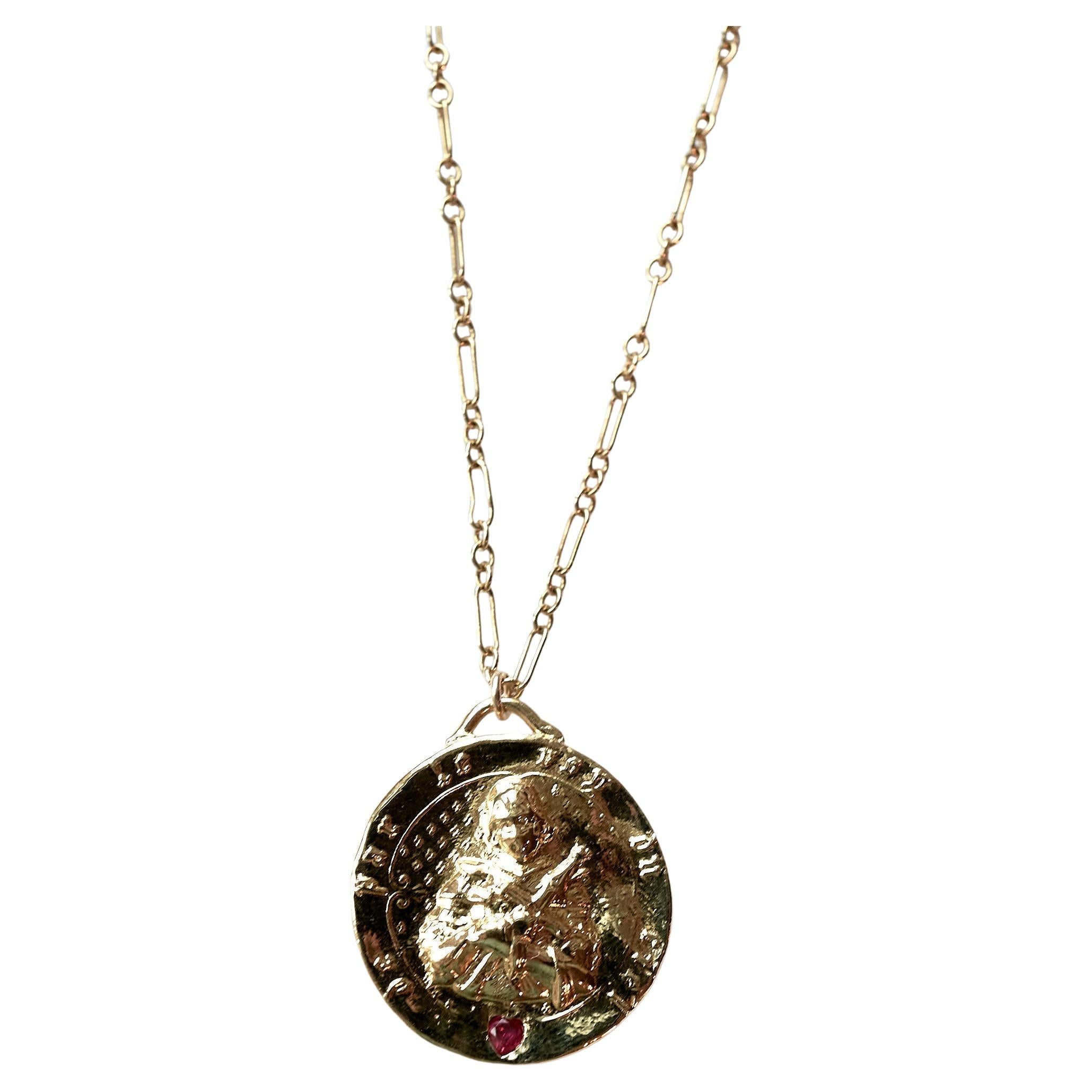Chaîne collier médaille en forme de cœur spirituel en rubis Joan of Arc de J Dauphin en vente 1