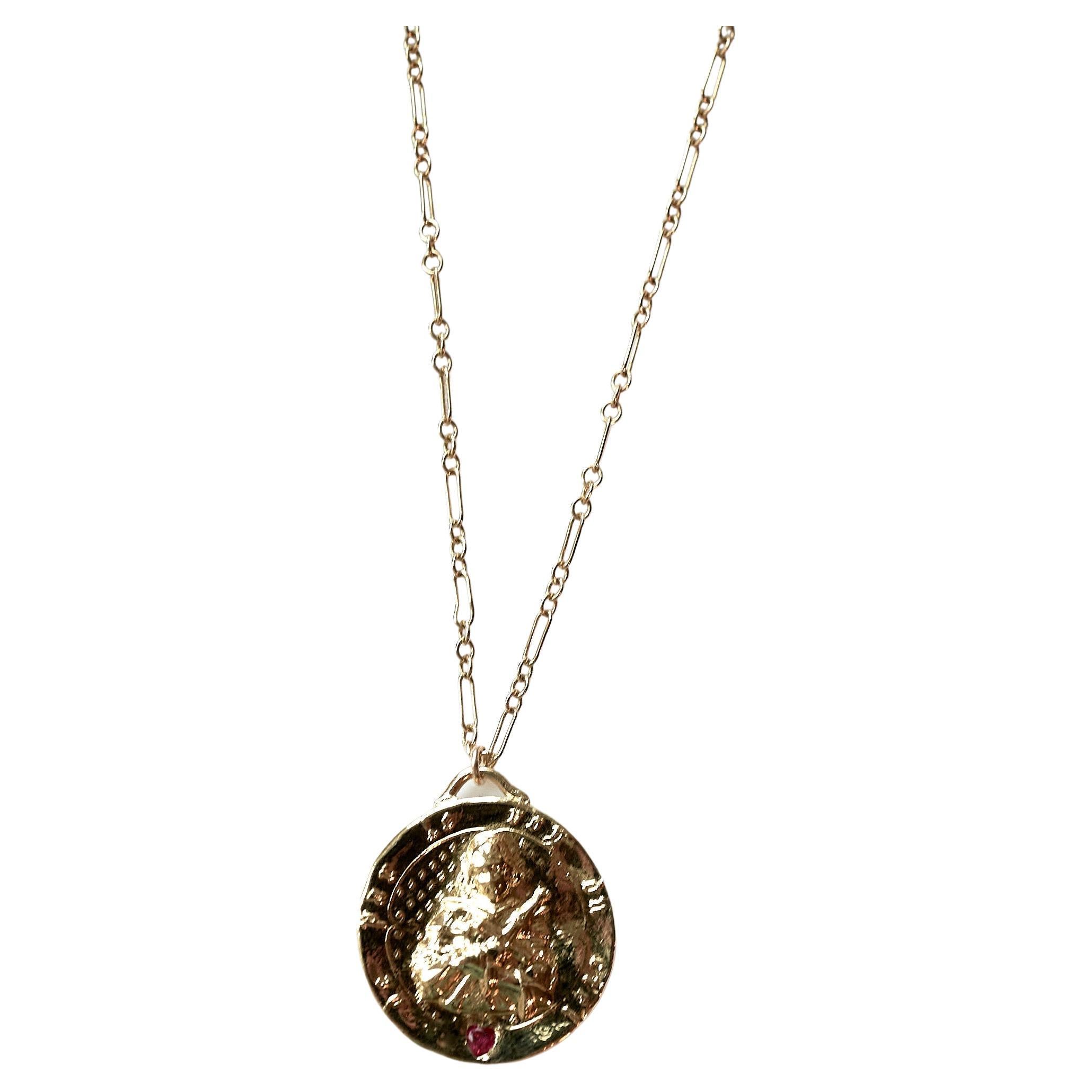 Chaîne collier médaille en forme de cœur spirituel en rubis Joan of Arc de J Dauphin en vente 2