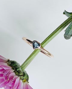 Heart Sapphire Solitaire Ring 18KT yellow gold size 6