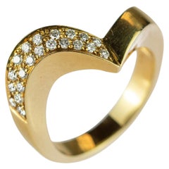 Heart Shape 18 Karat Yellow Gold 21 Round Diamond Vintage Legacy Cocktail Ring