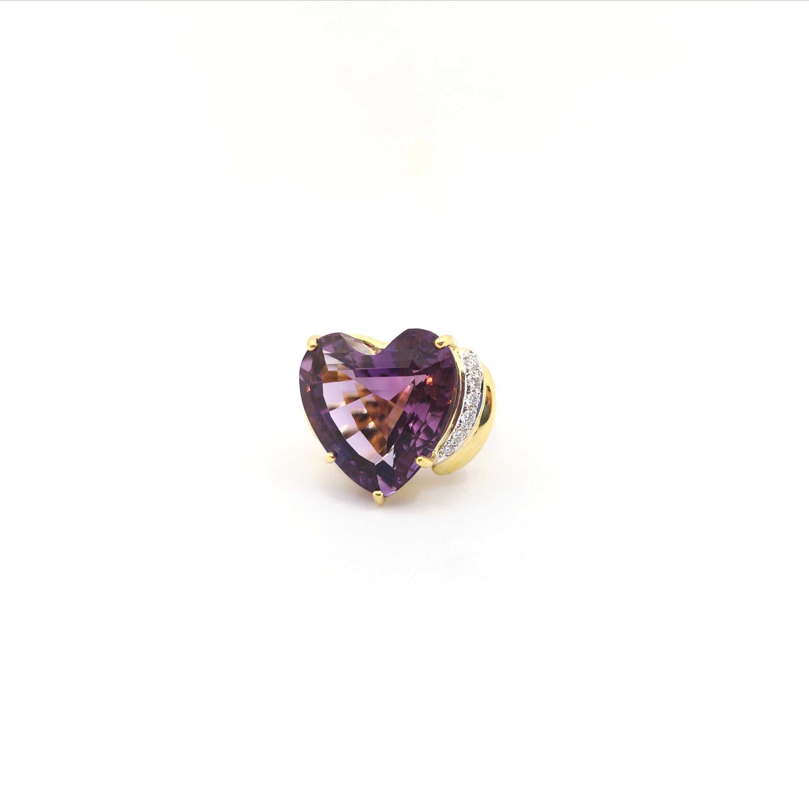 Anello con ametista a forma di cuore e diamante incastonato in oro 14K in vendita 11