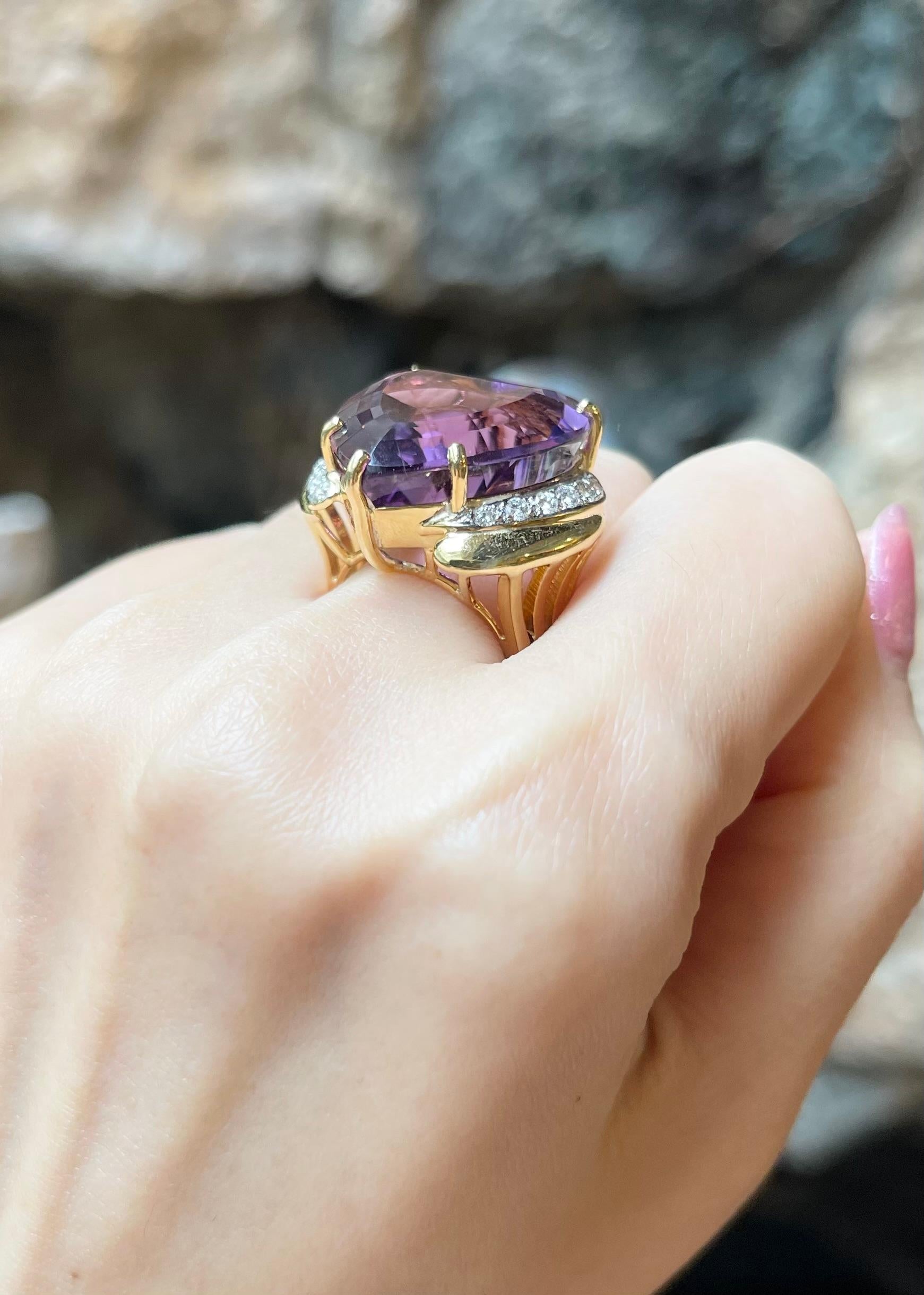Donna Anello con ametista a forma di cuore e diamante incastonato in oro 14K in vendita