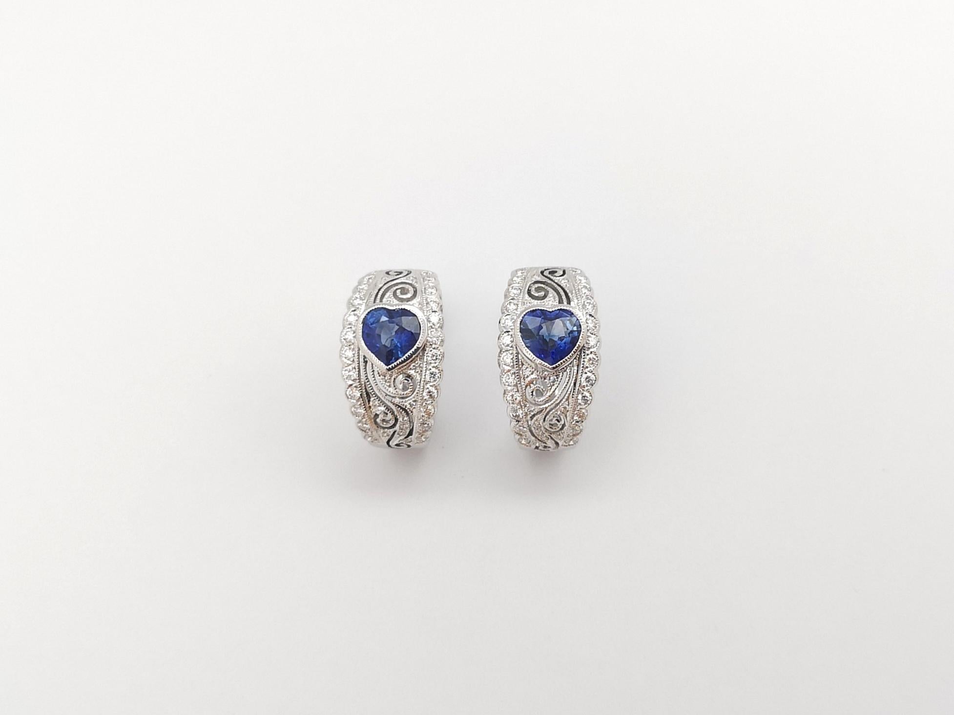 Heart Shape Blue Sapphire with Diamond Earrings set in 18K White Gold Settings In New Condition For Sale In Bangkok, TH