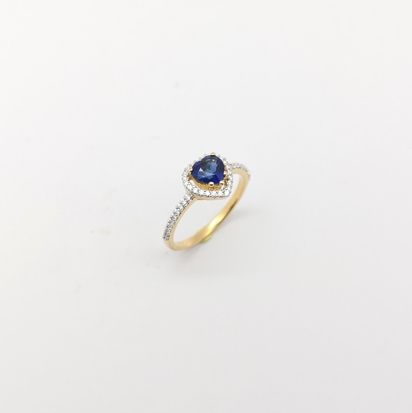 Bague en or 18 carats sertie d'un saphir bleu en forme de cœur avec diamants en vente 8
