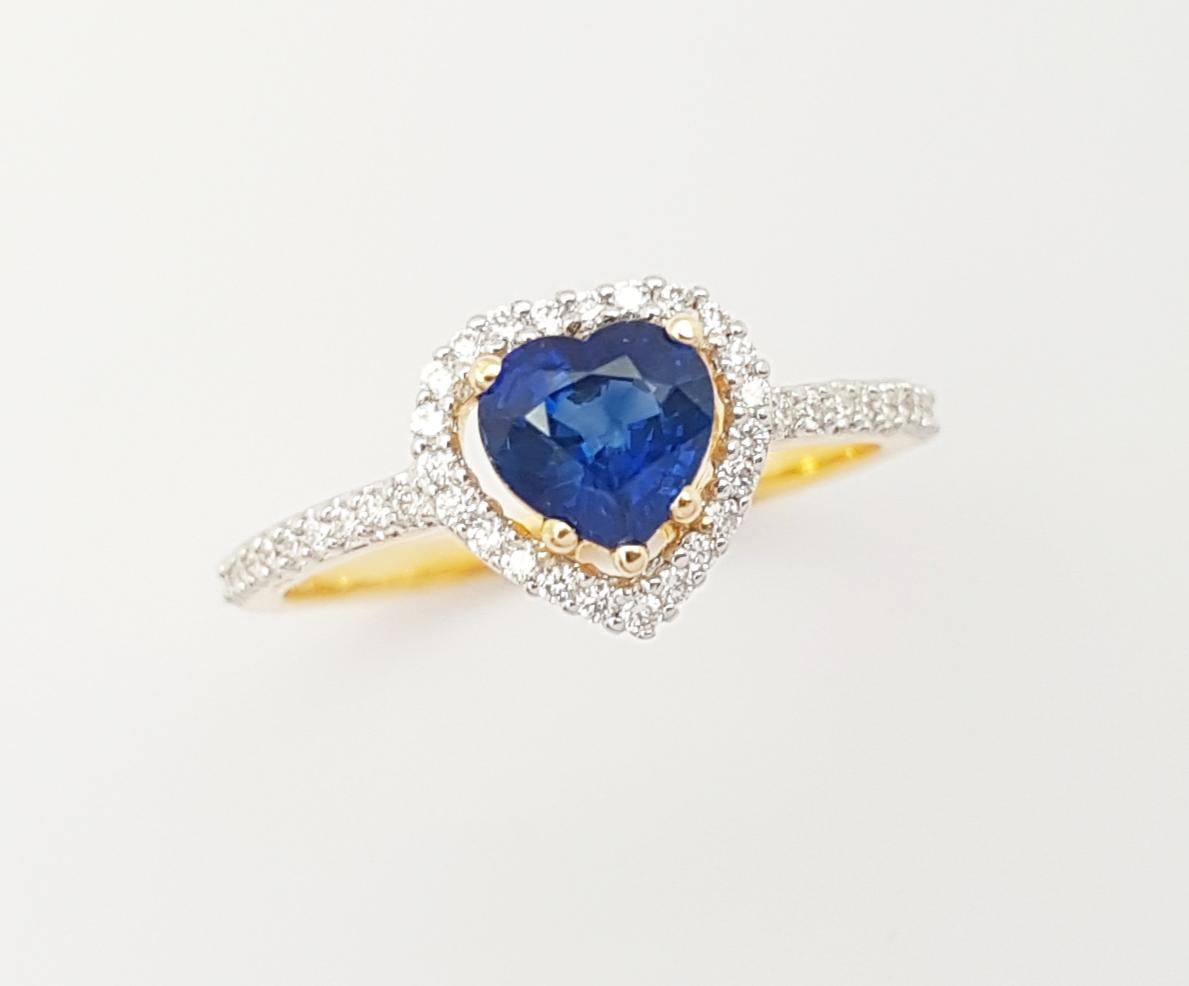 Bague en or 18 carats sertie d'un saphir bleu en forme de cœur avec diamants en vente 2