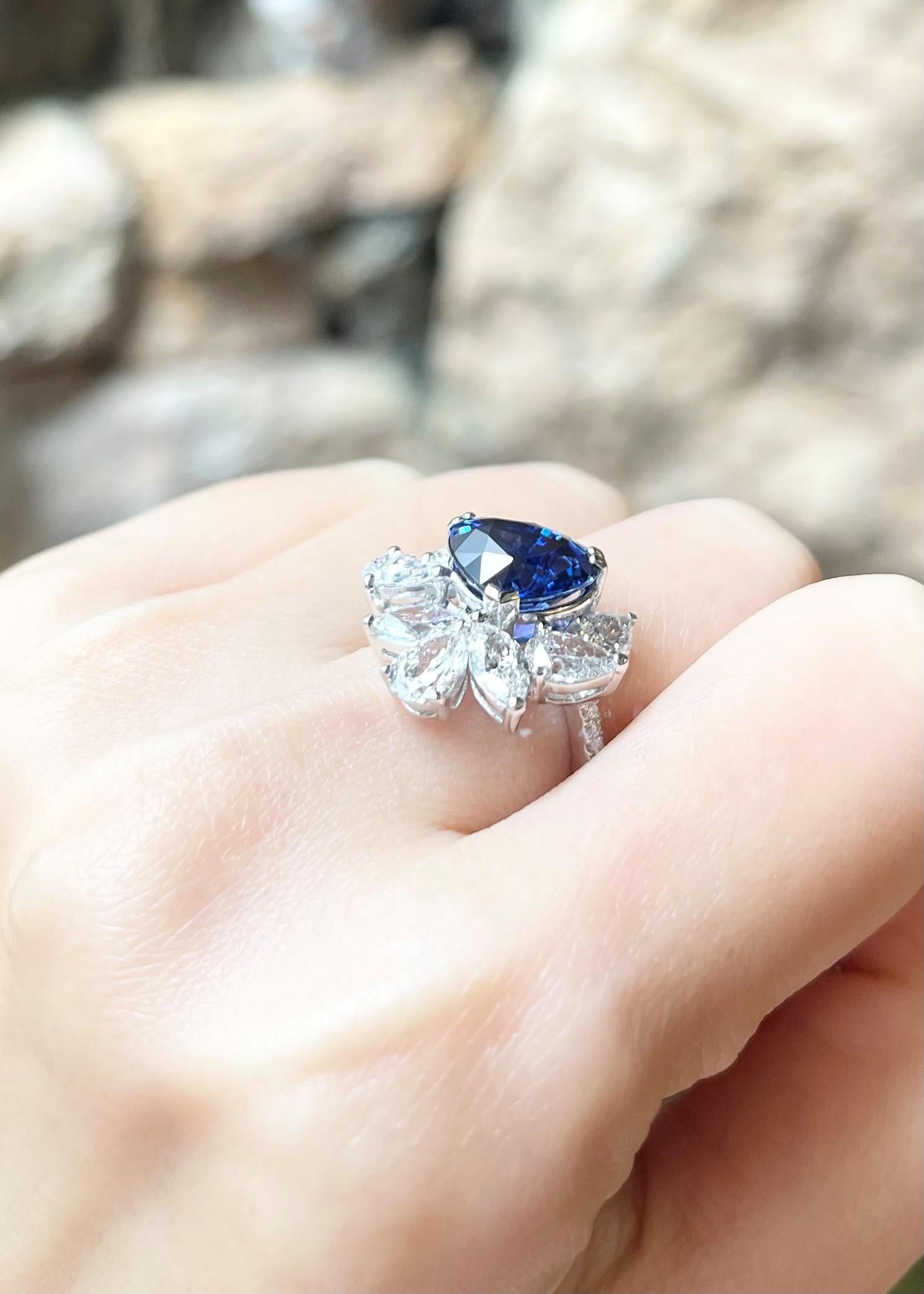 GIA Certified Heart Shape Blue Sapphire with Diamond Ring set in Platinum 950 In New Condition For Sale In Bangkok, TH