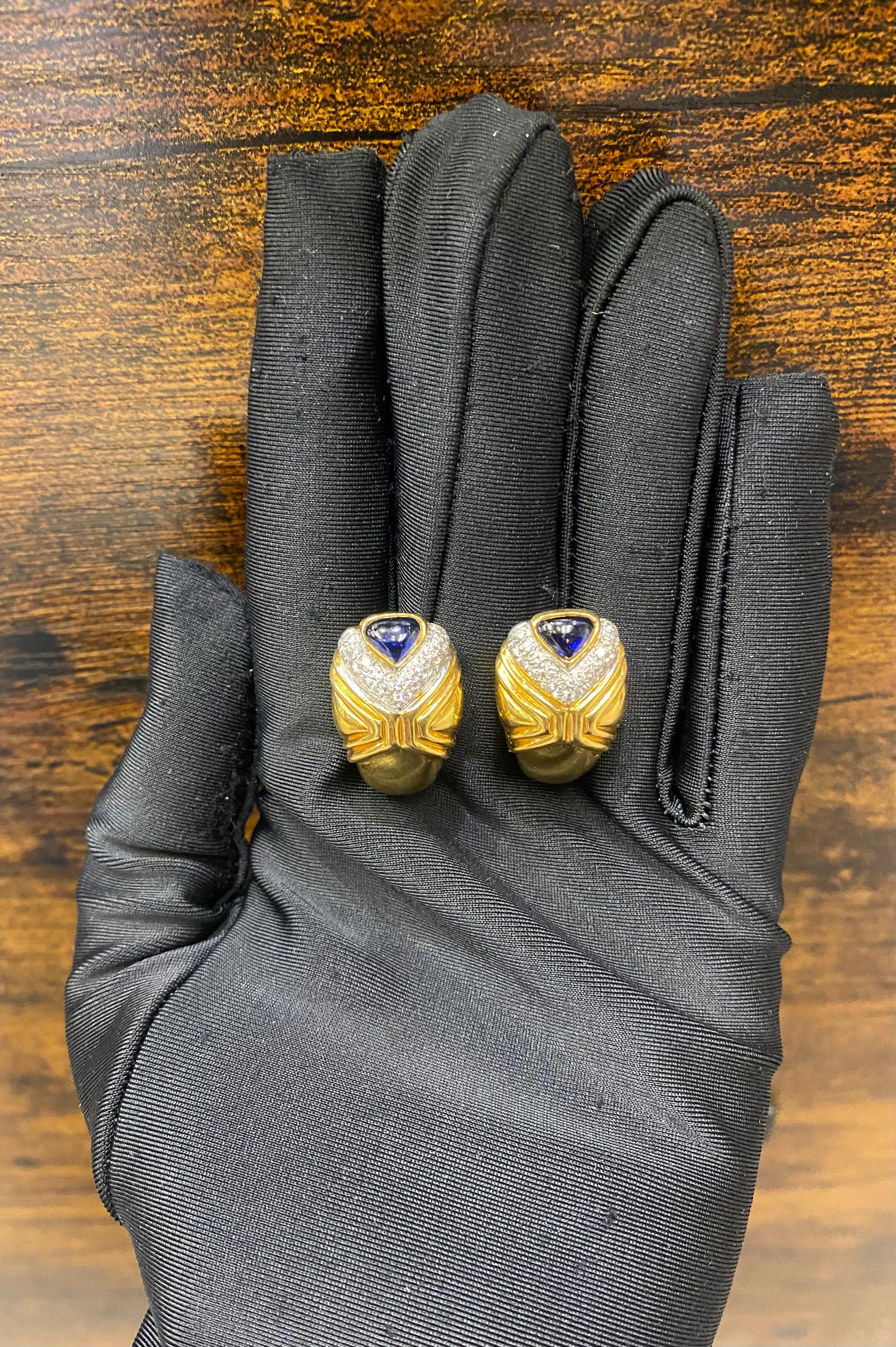 Heart Shape Cabochon Sapphire & Diamond Earrings In Excellent Condition For Sale In New York, NY