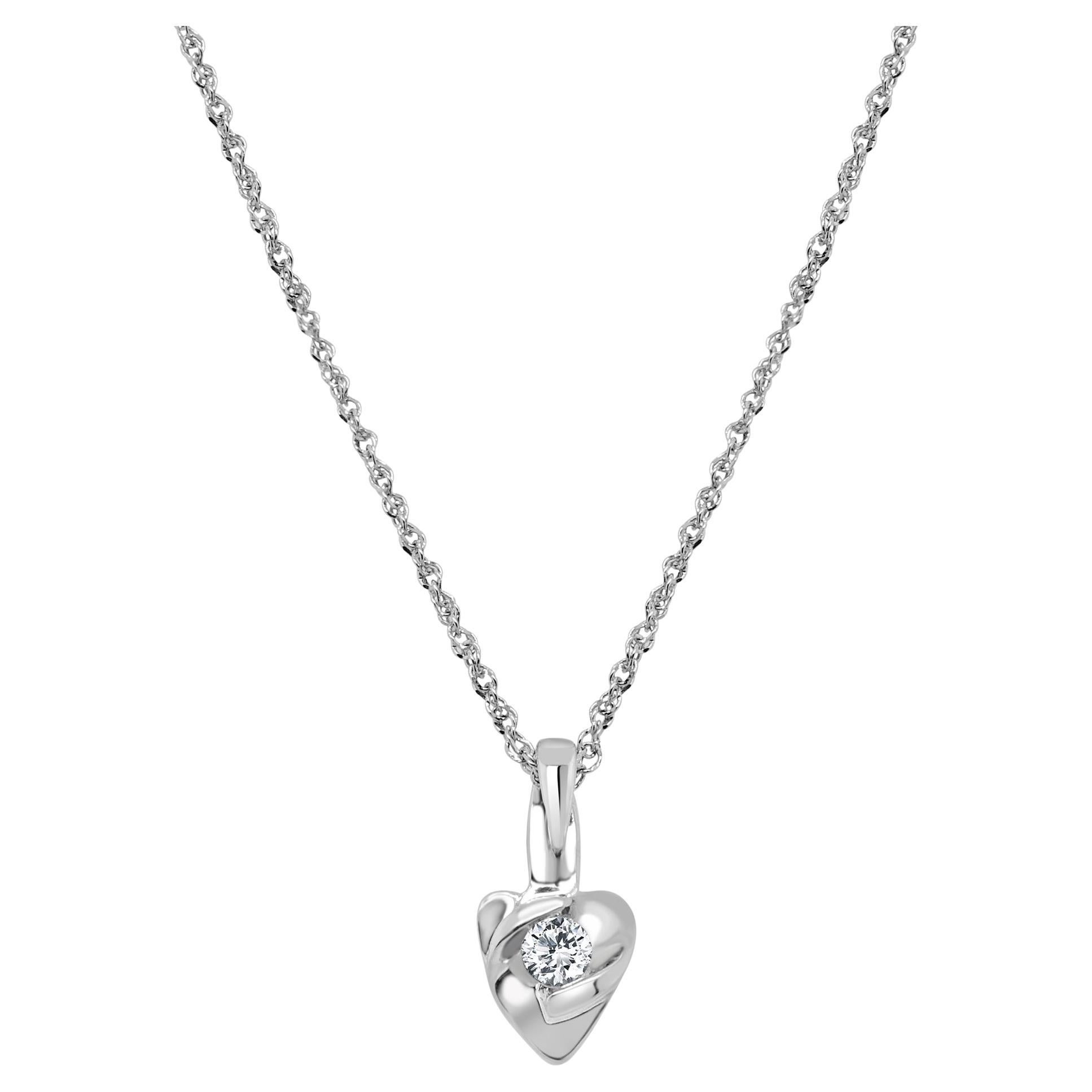 Collier pendentif en forme de cœur avec diamant en or blanc 18K