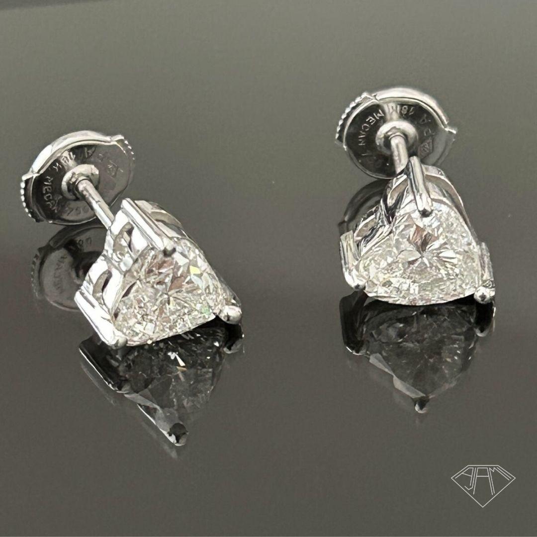 Orecchini con diamanti a forma di cuore da 3,42 carati in oro bianco in vendita 6