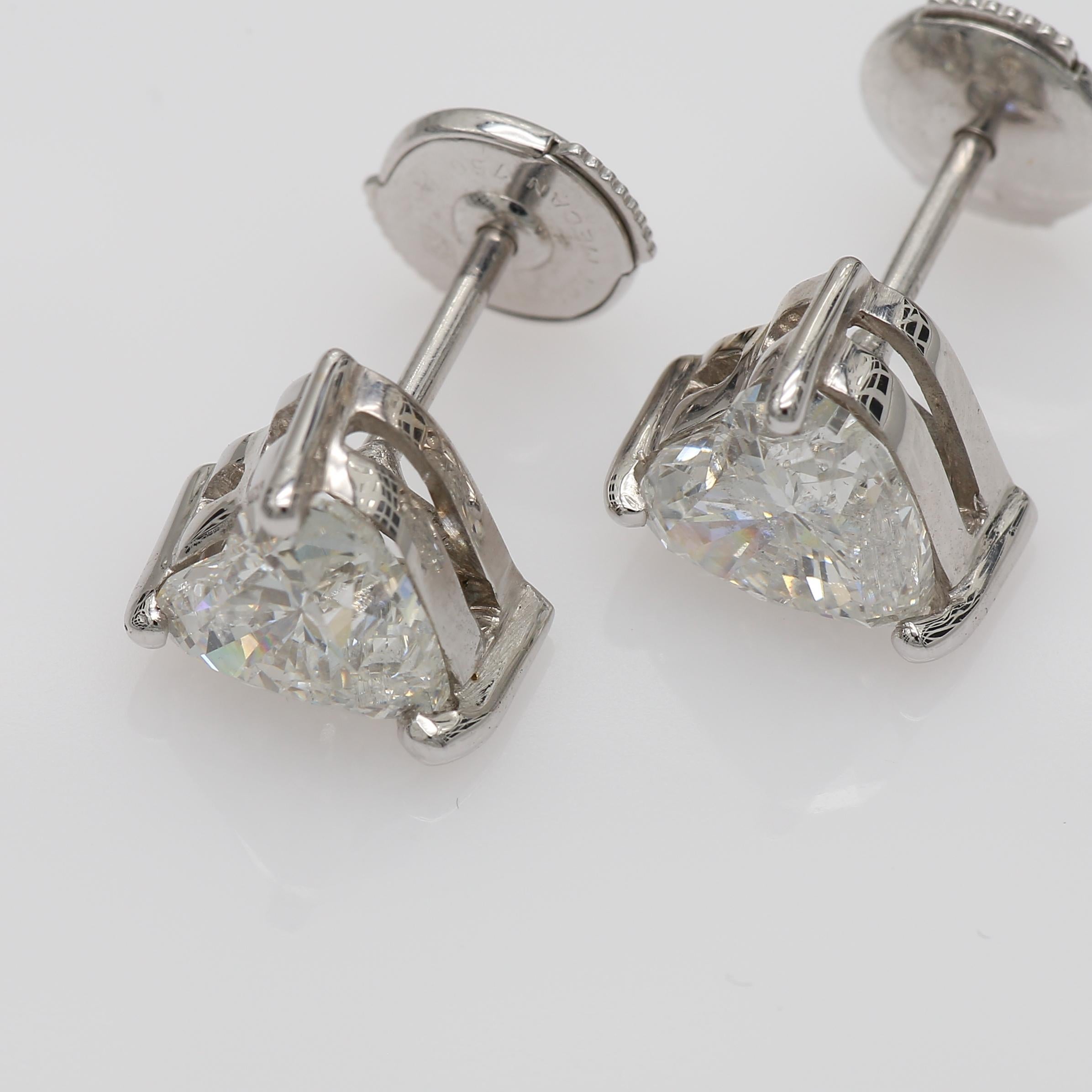 Heart Shape Diamond Stud Earrings 3.42 Carat in White Gold In New Condition For Sale In Ramat Gan, IL