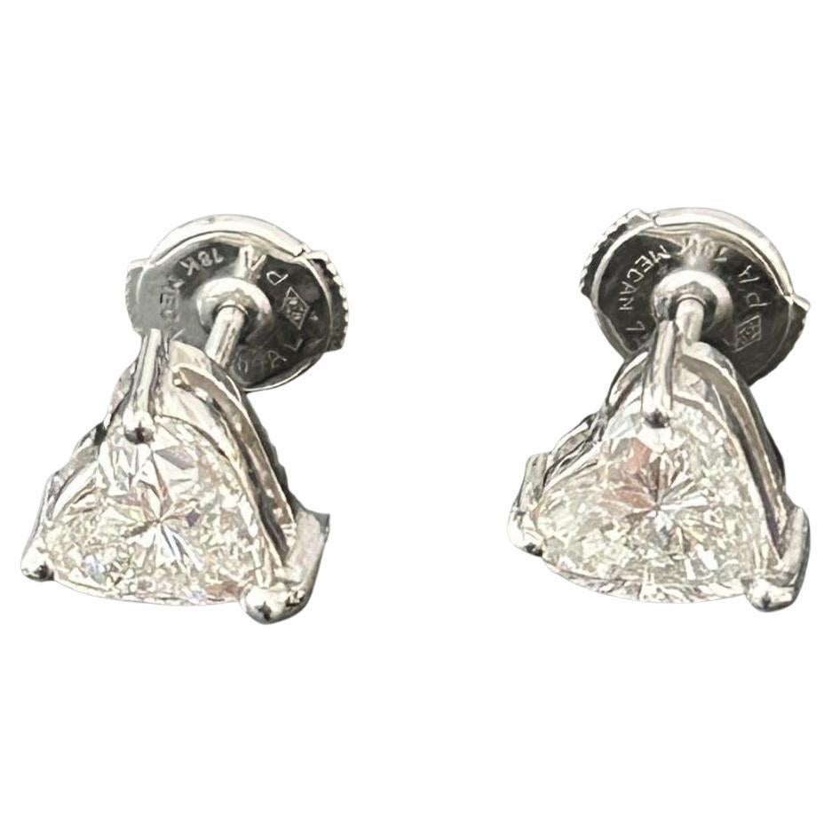 Orecchini con diamanti a forma di cuore da 3,42 carati in oro bianco
