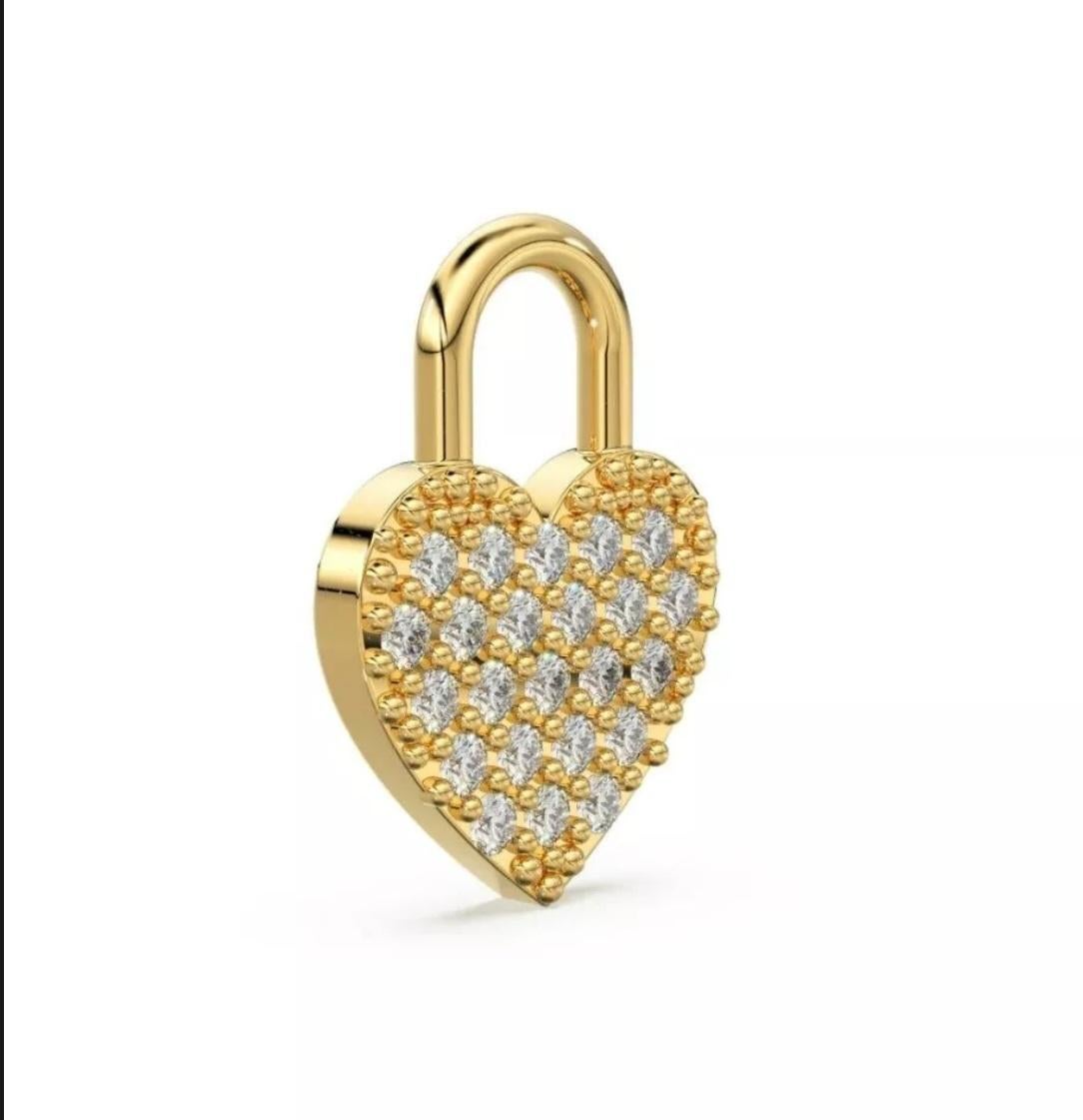 Art Déco Ciondolo Charm a forma di cuore con borchie di diamante in oro massiccio 14K Charms minimalisti in vendita