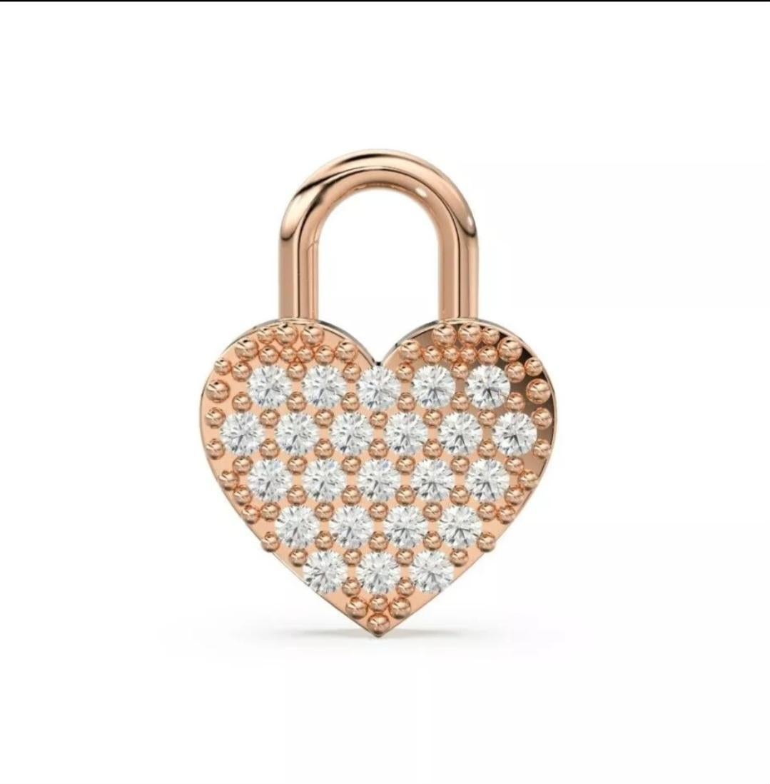 Ciondolo Charm a forma di cuore con borchie di diamante in oro massiccio 14K Charms minimalisti in vendita 3