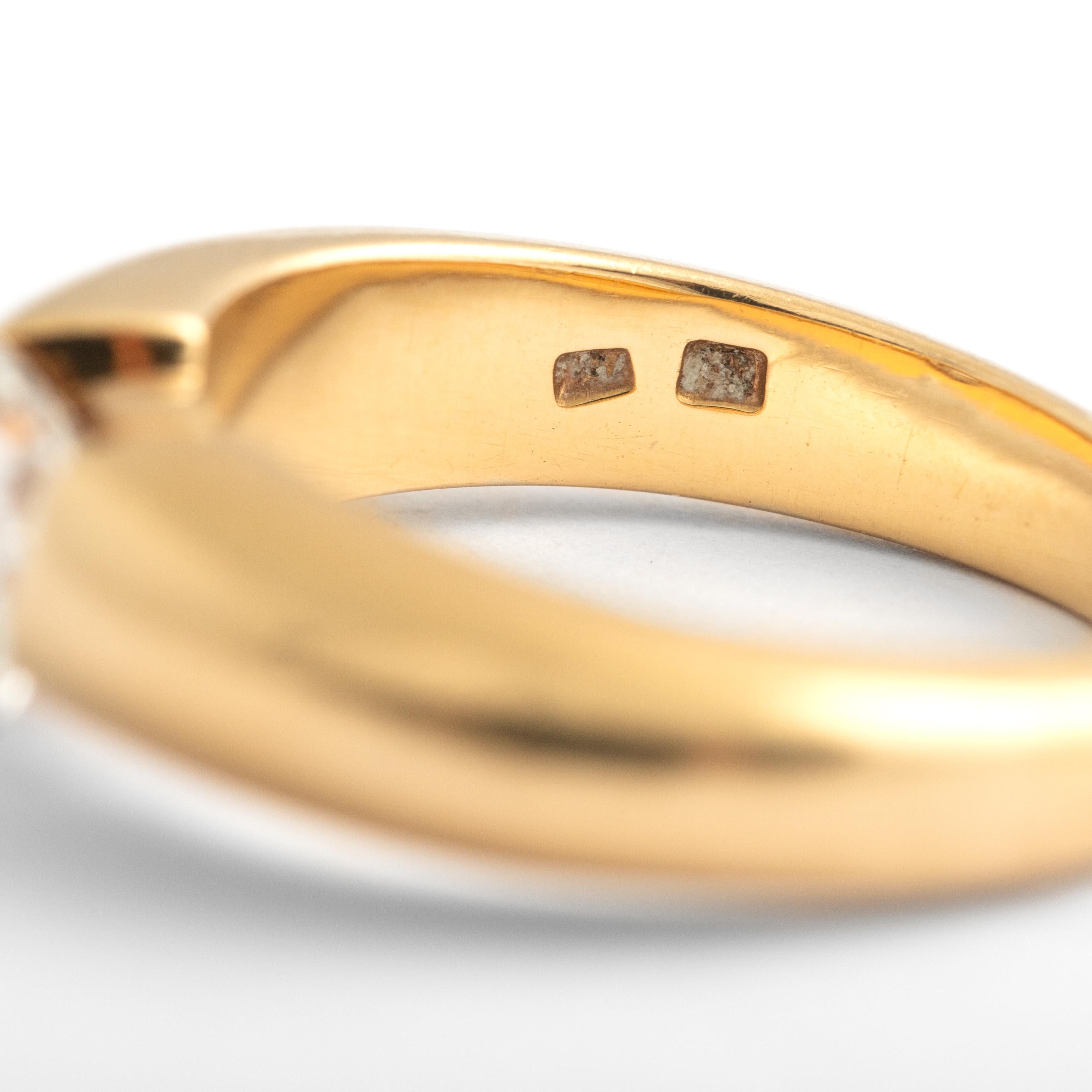 Heart Shape Diamond Yellow Gold 18K Ring Late 20th Century In Good Condition In Geneva, CH